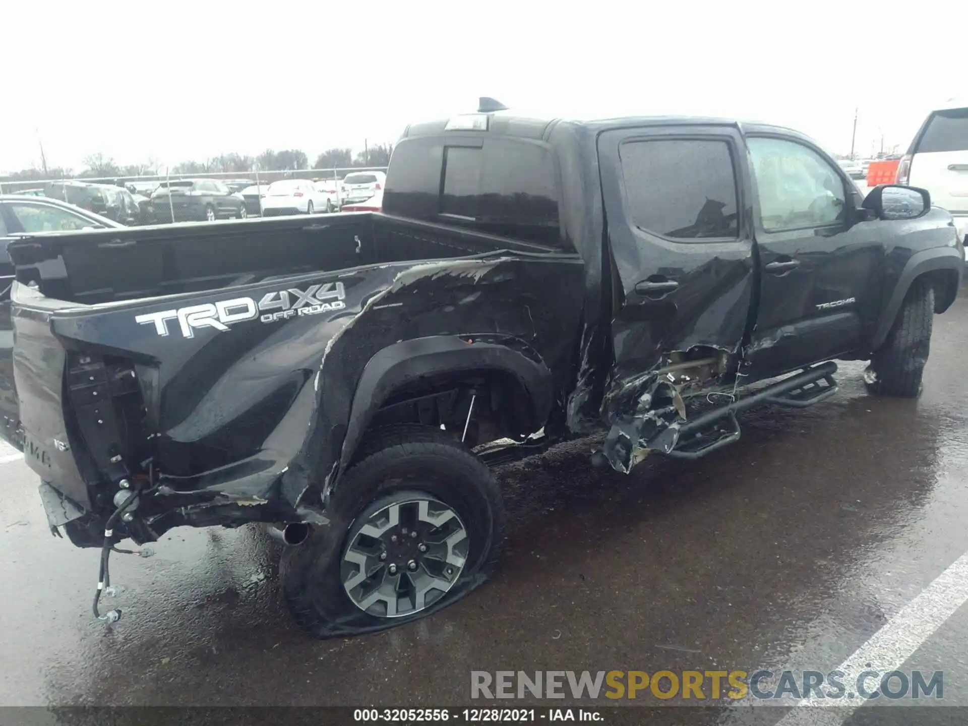 6 Photograph of a damaged car 3TMCZ5AN8KM236518 TOYOTA TACOMA 4WD 2019