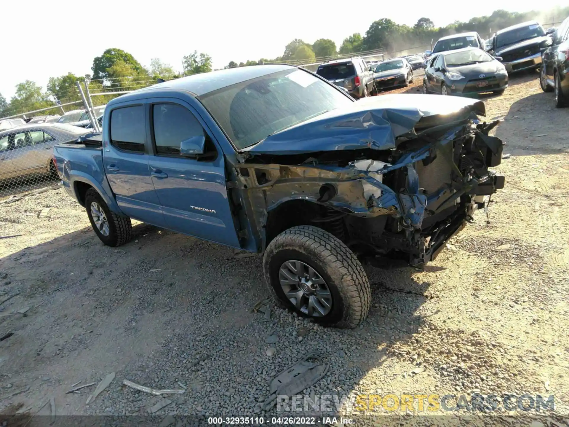 1 Photograph of a damaged car 3TMCZ5AN8KM238267 TOYOTA TACOMA 4WD 2019