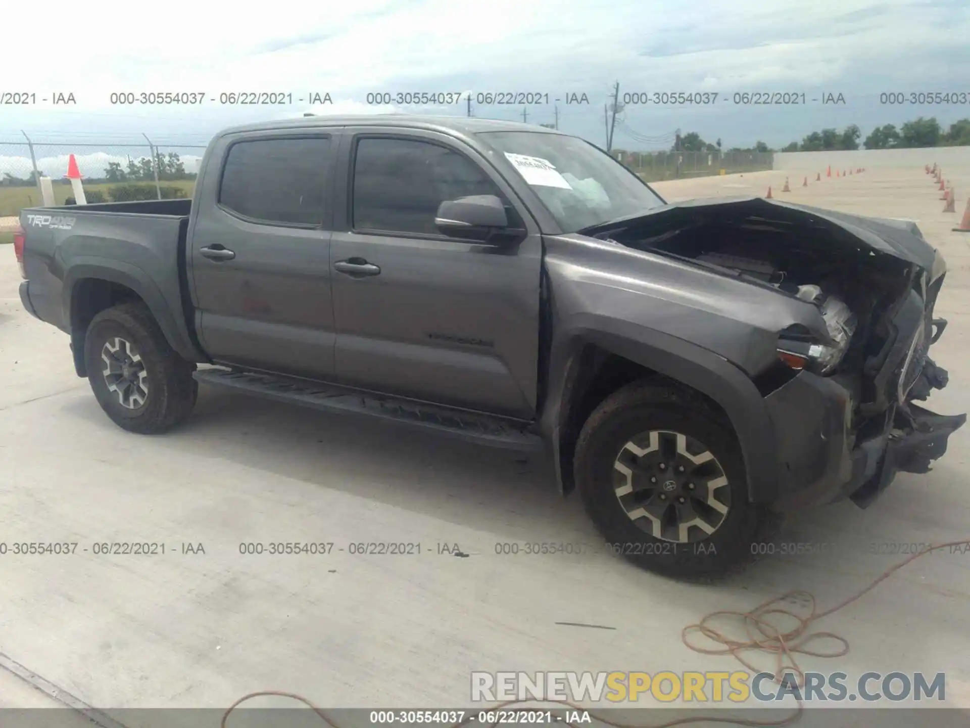 1 Photograph of a damaged car 3TMCZ5AN8KM239676 TOYOTA TACOMA 4WD 2019