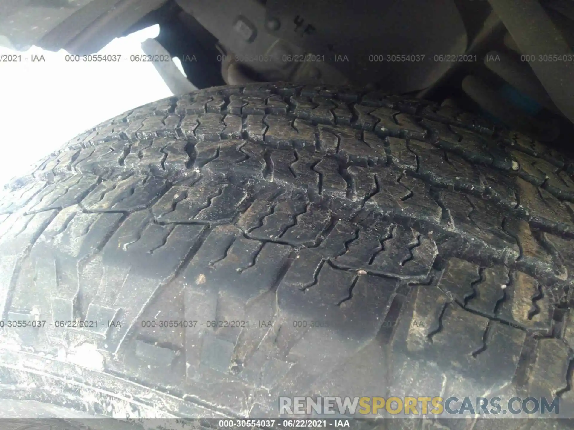 12 Photograph of a damaged car 3TMCZ5AN8KM239676 TOYOTA TACOMA 4WD 2019