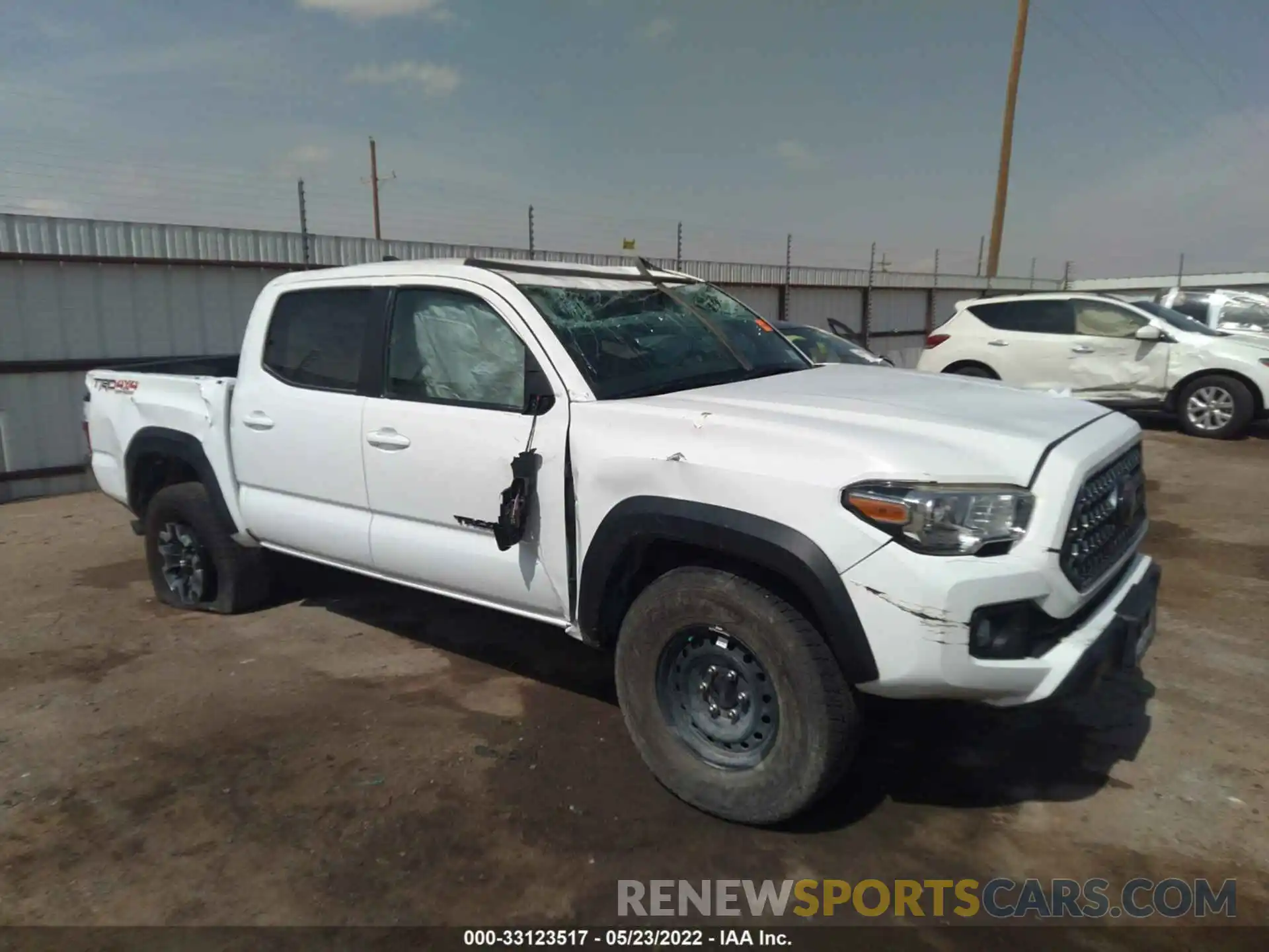 1 Photograph of a damaged car 3TMCZ5AN8KM245087 TOYOTA TACOMA 4WD 2019