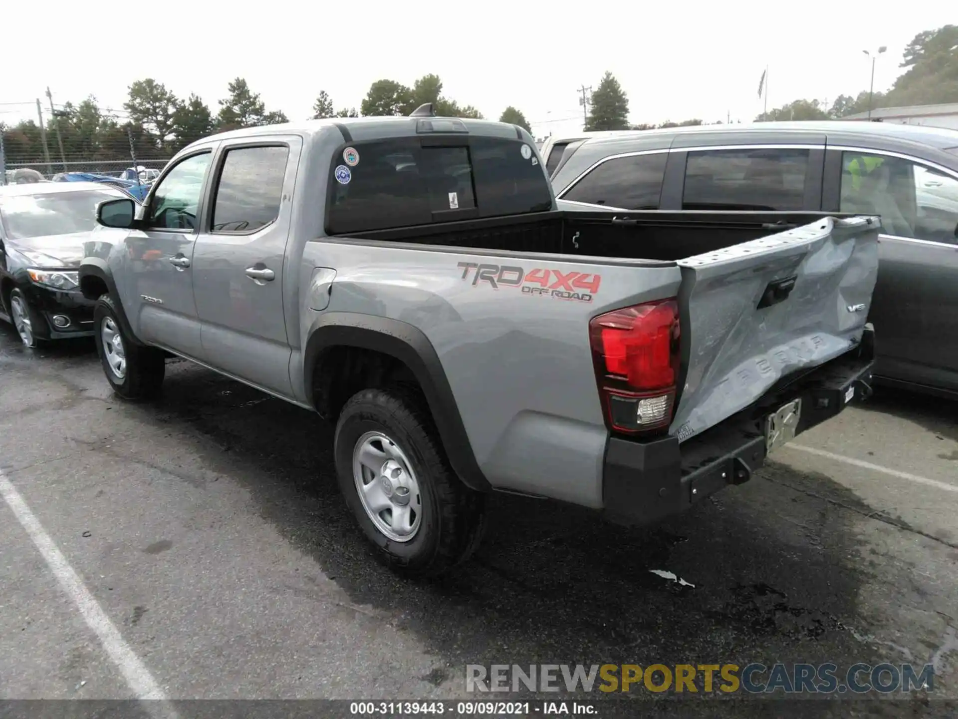 3 Фотография поврежденного автомобиля 3TMCZ5AN8KM250452 TOYOTA TACOMA 4WD 2019