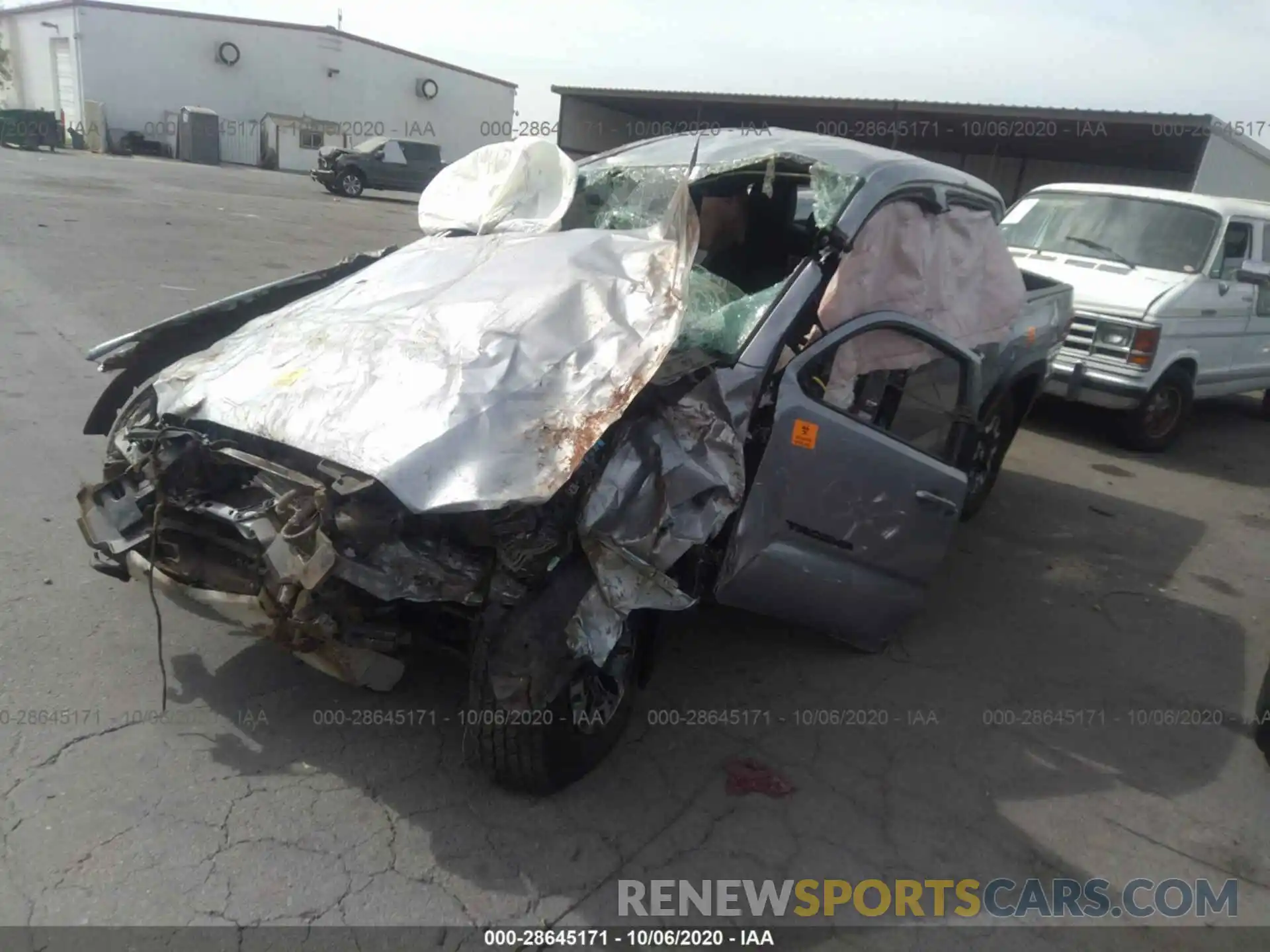 2 Photograph of a damaged car 3TMCZ5AN8KM257367 TOYOTA TACOMA 4WD 2019