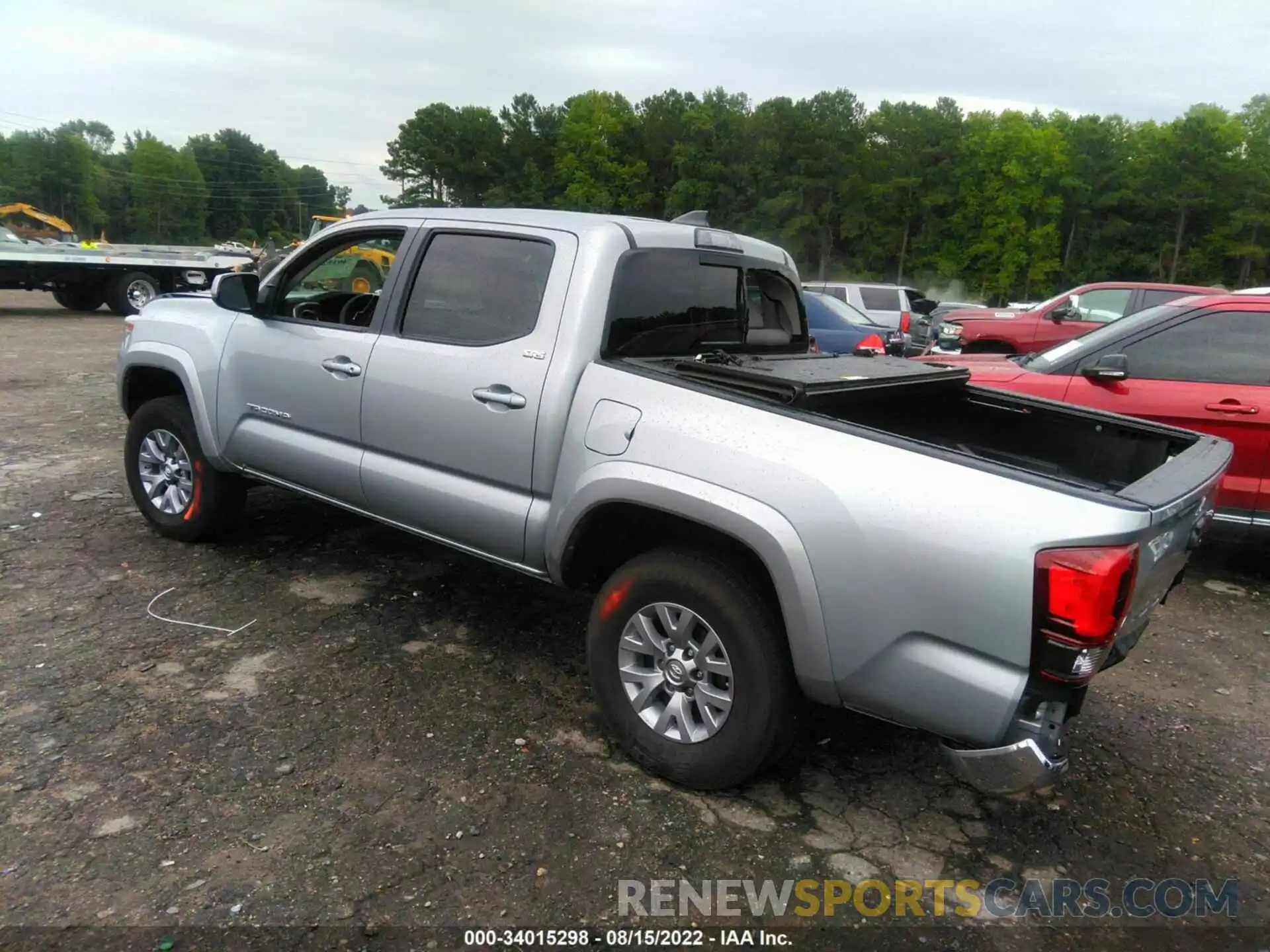 3 Photograph of a damaged car 3TMCZ5AN8KM263766 TOYOTA TACOMA 4WD 2019