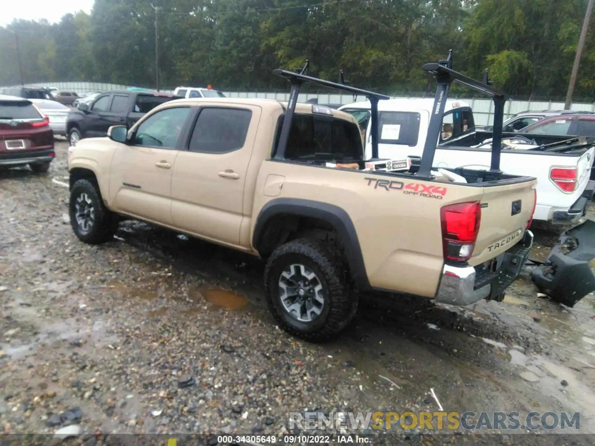 3 Photograph of a damaged car 3TMCZ5AN8KM269163 TOYOTA TACOMA 4WD 2019