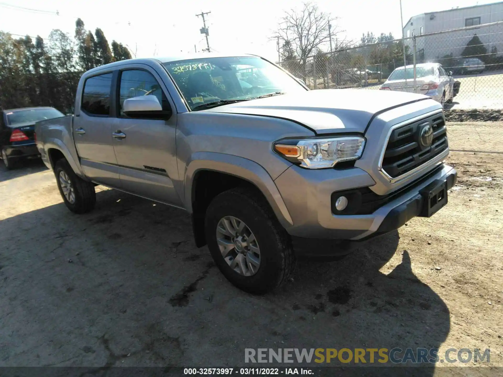 1 Photograph of a damaged car 3TMCZ5AN8KM270376 TOYOTA TACOMA 4WD 2019