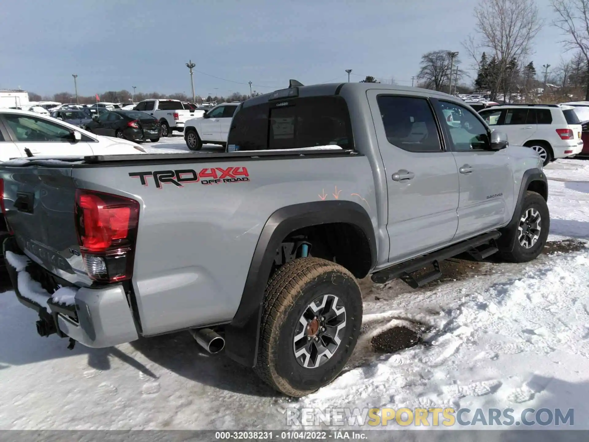 4 Photograph of a damaged car 3TMCZ5AN8KM272273 TOYOTA TACOMA 4WD 2019