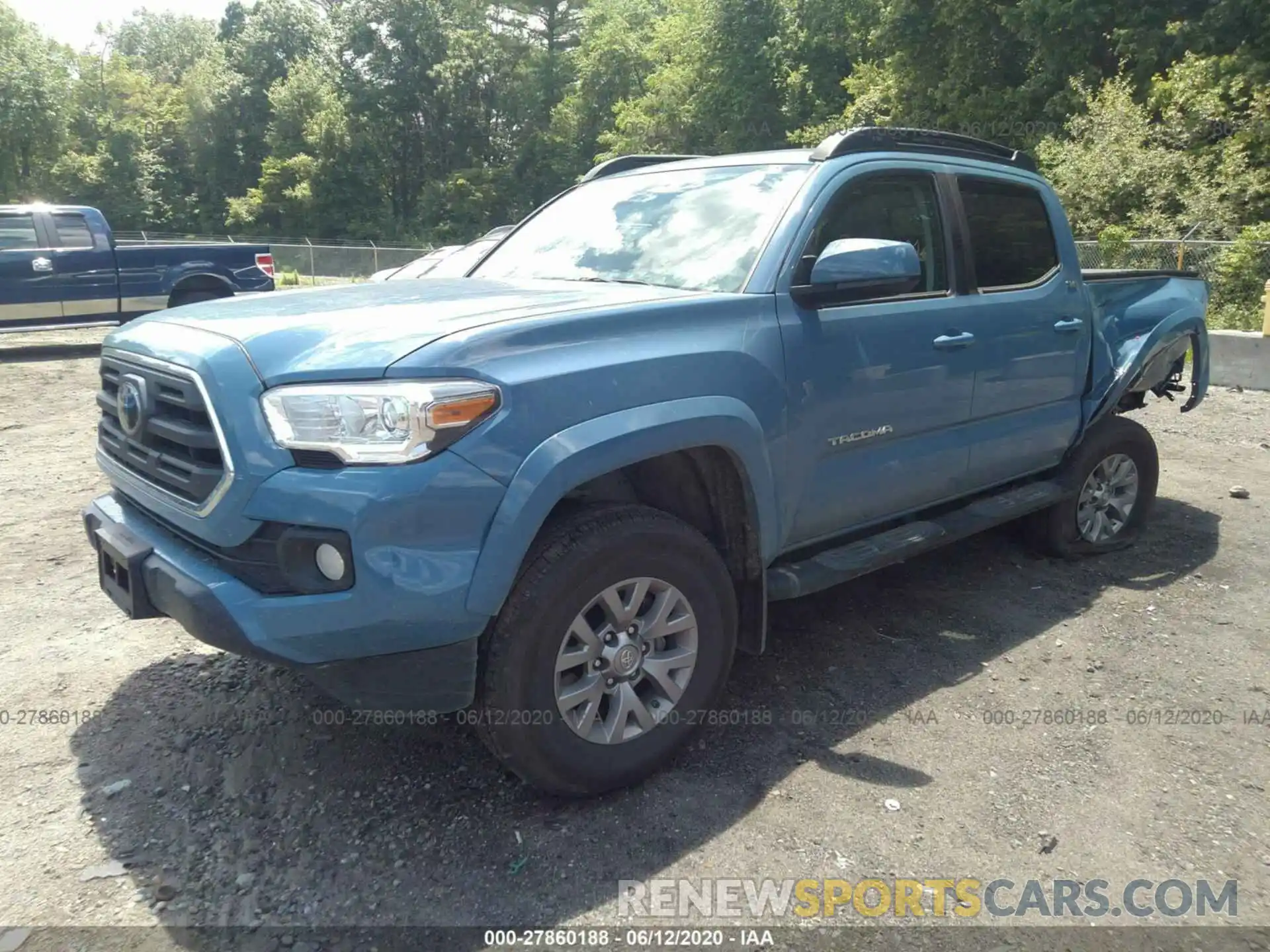 2 Фотография поврежденного автомобиля 3TMCZ5AN8KM279739 TOYOTA TACOMA 4WD 2019