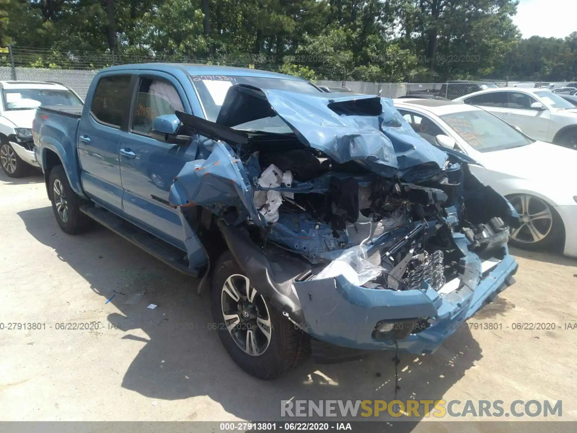 1 Photograph of a damaged car 3TMCZ5AN8KM281085 TOYOTA TACOMA 4WD 2019