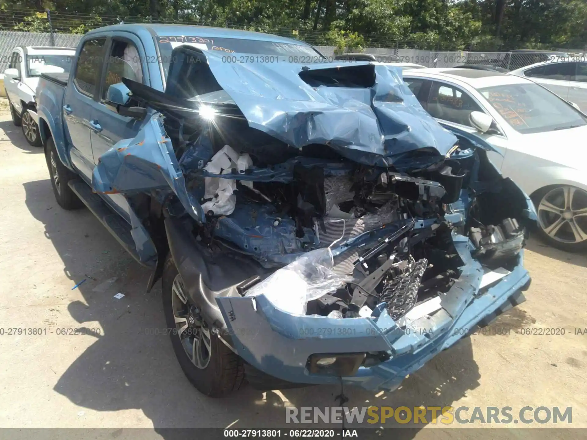 6 Photograph of a damaged car 3TMCZ5AN8KM281085 TOYOTA TACOMA 4WD 2019