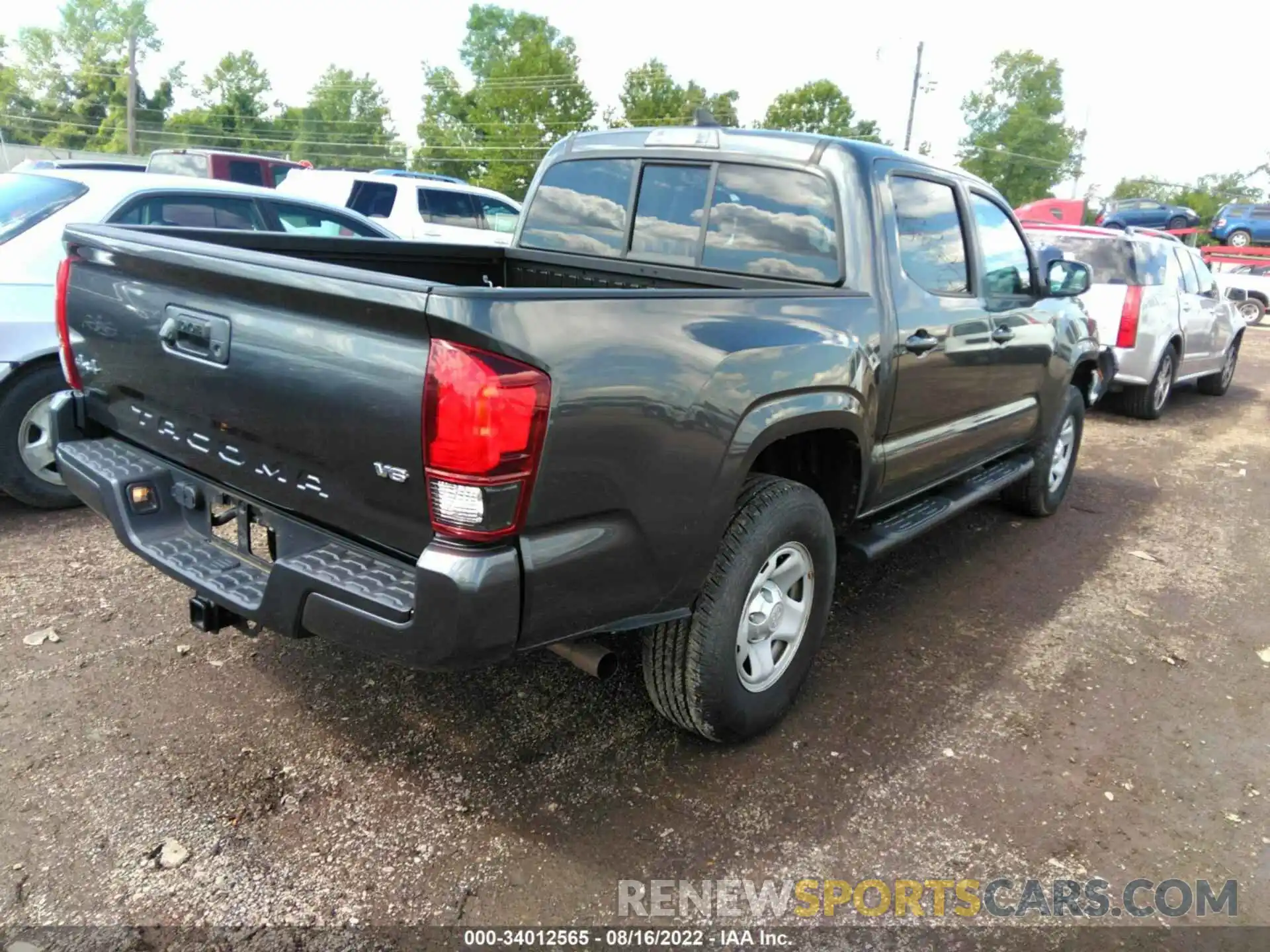 4 Photograph of a damaged car 3TMCZ5AN8KM281927 TOYOTA TACOMA 4WD 2019