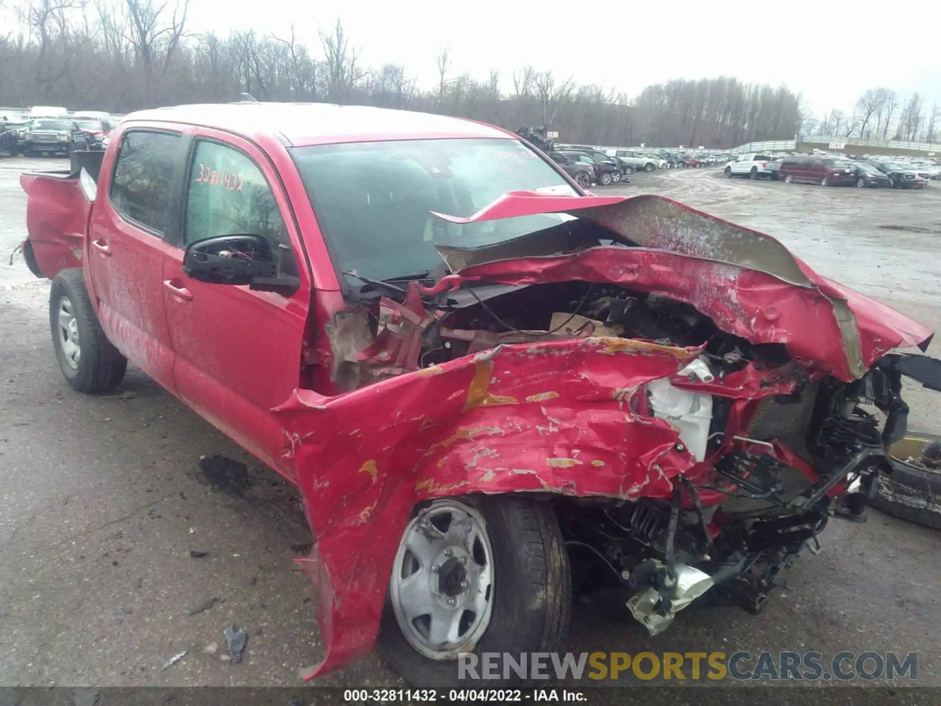 1 Photograph of a damaged car 3TMCZ5AN9KM196997 TOYOTA TACOMA 4WD 2019