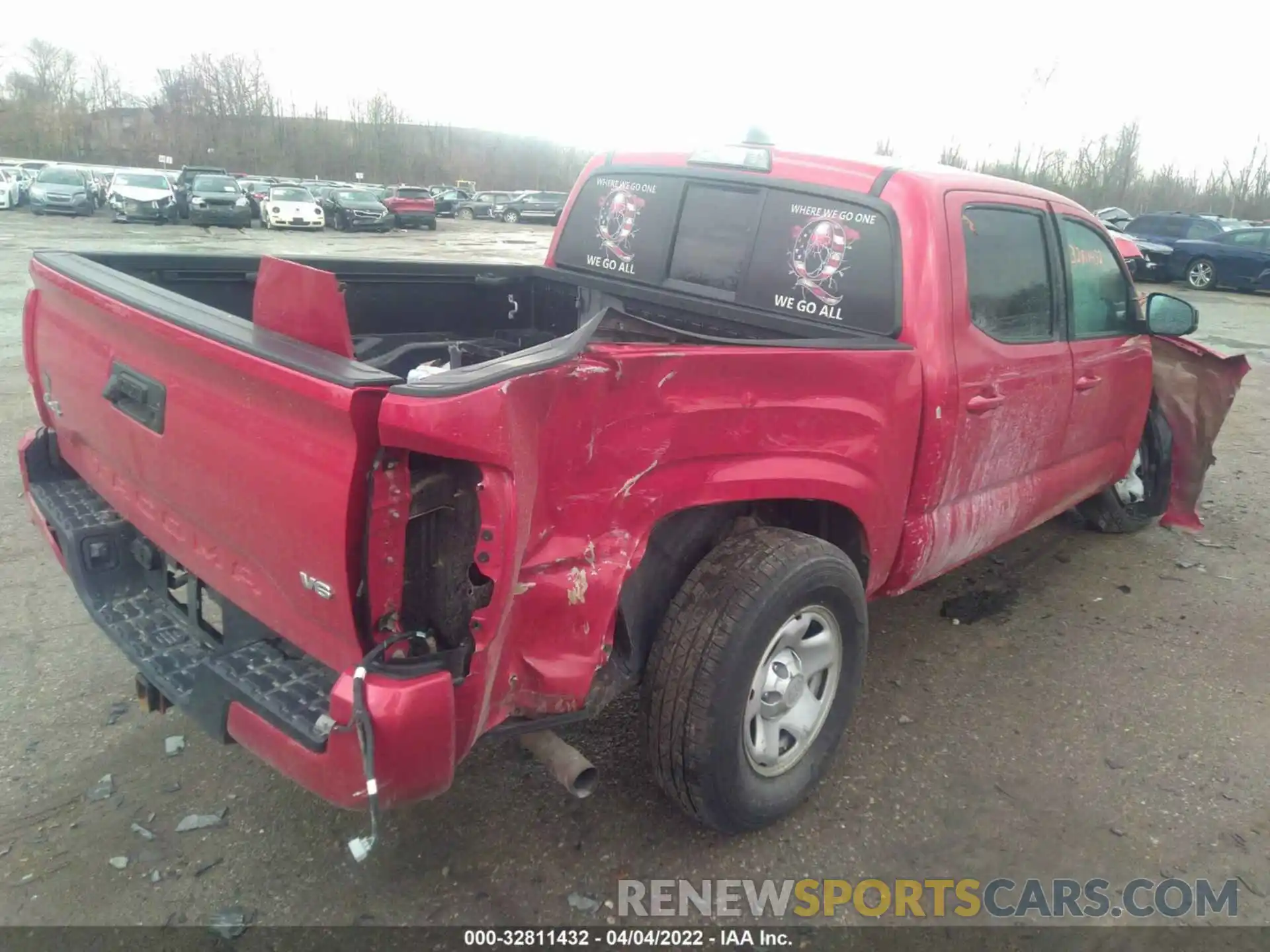 4 Photograph of a damaged car 3TMCZ5AN9KM196997 TOYOTA TACOMA 4WD 2019