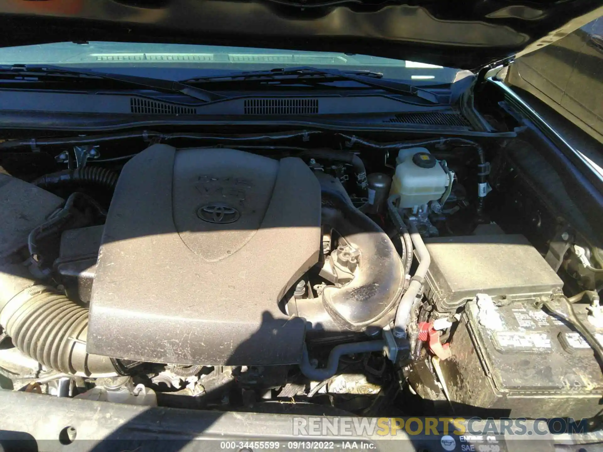 10 Photograph of a damaged car 3TMCZ5AN9KM203382 TOYOTA TACOMA 4WD 2019