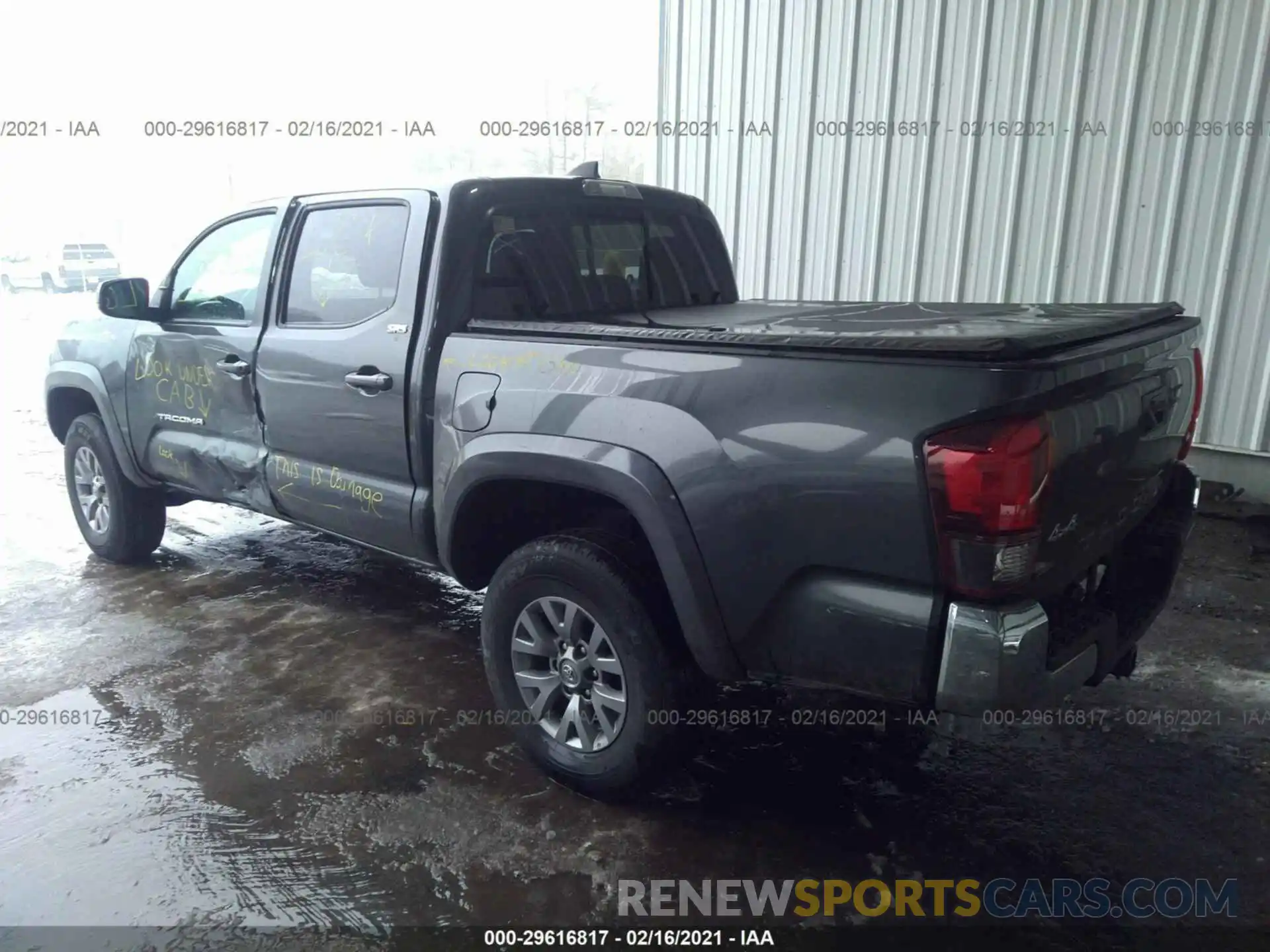 3 Photograph of a damaged car 3TMCZ5AN9KM204855 TOYOTA TACOMA 4WD 2019