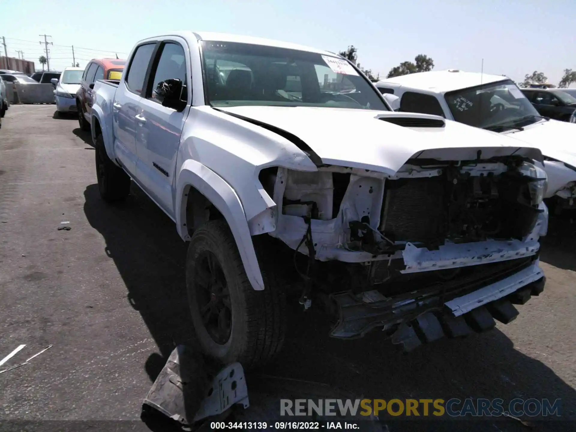 1 Photograph of a damaged car 3TMCZ5AN9KM205813 TOYOTA TACOMA 4WD 2019