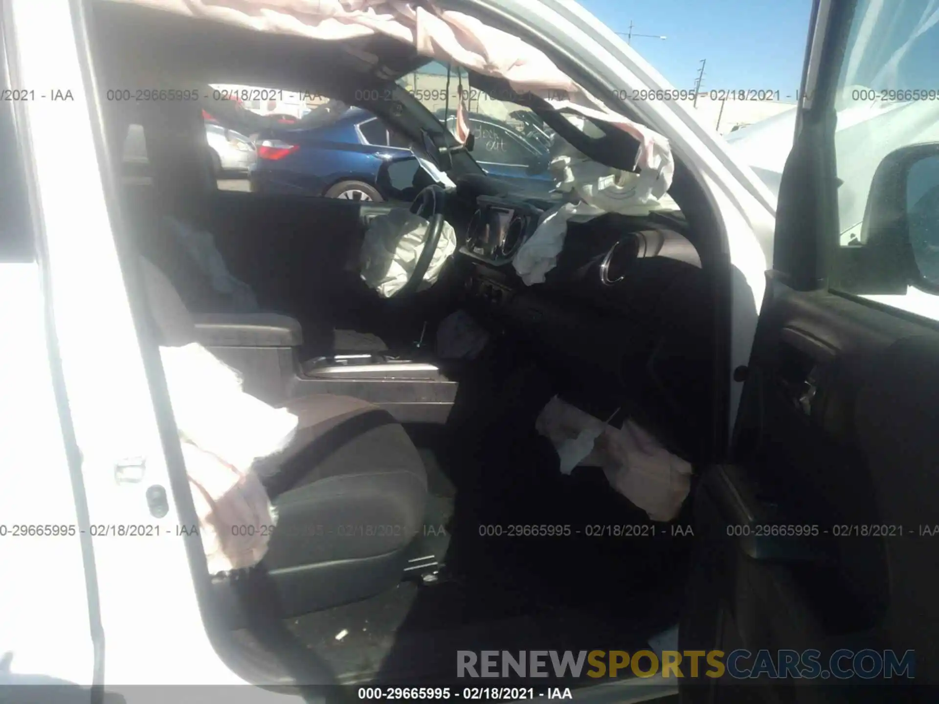 5 Photograph of a damaged car 3TMCZ5AN9KM211241 TOYOTA TACOMA 4WD 2019