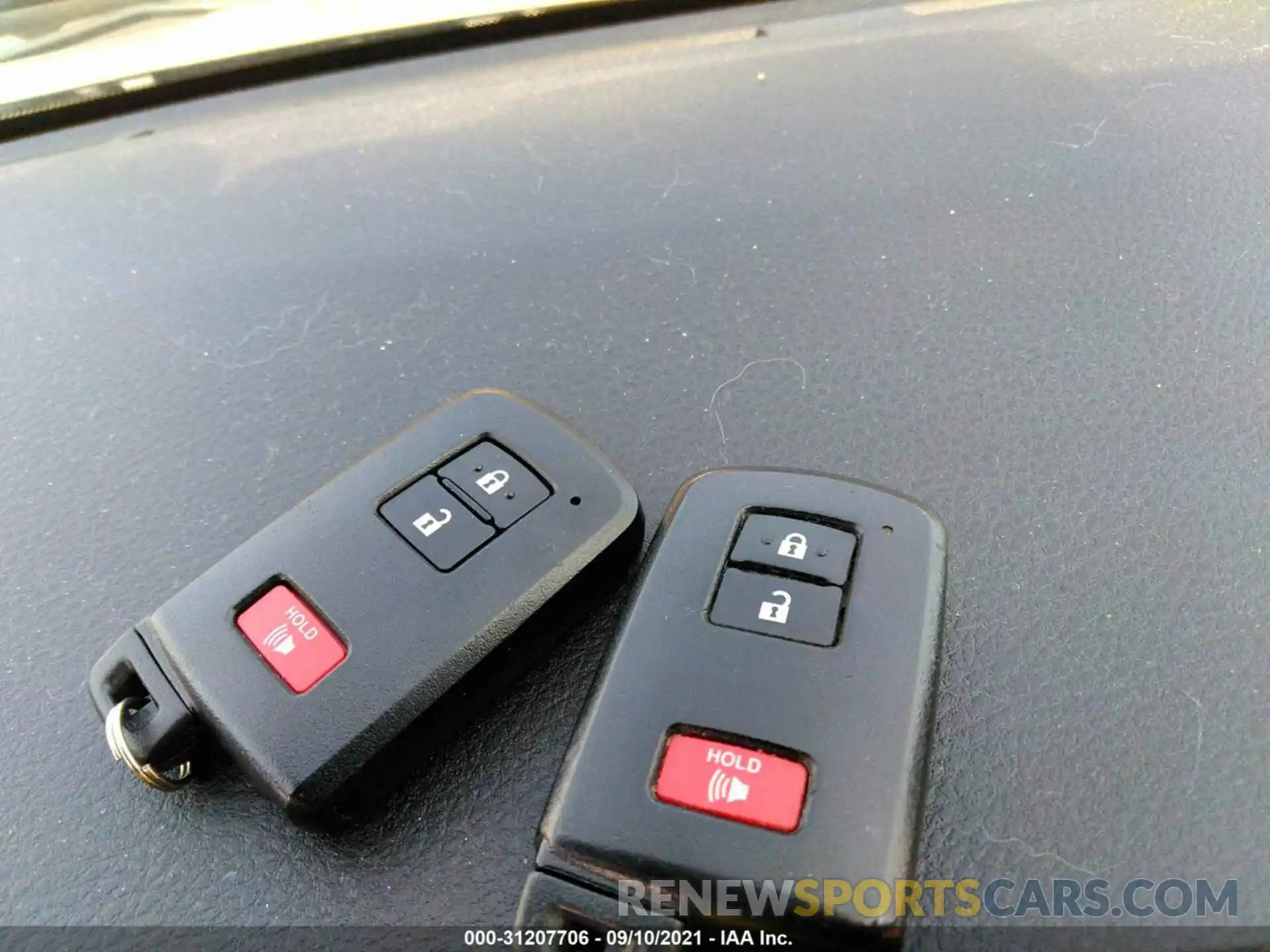 11 Photograph of a damaged car 3TMCZ5AN9KM220599 TOYOTA TACOMA 4WD 2019