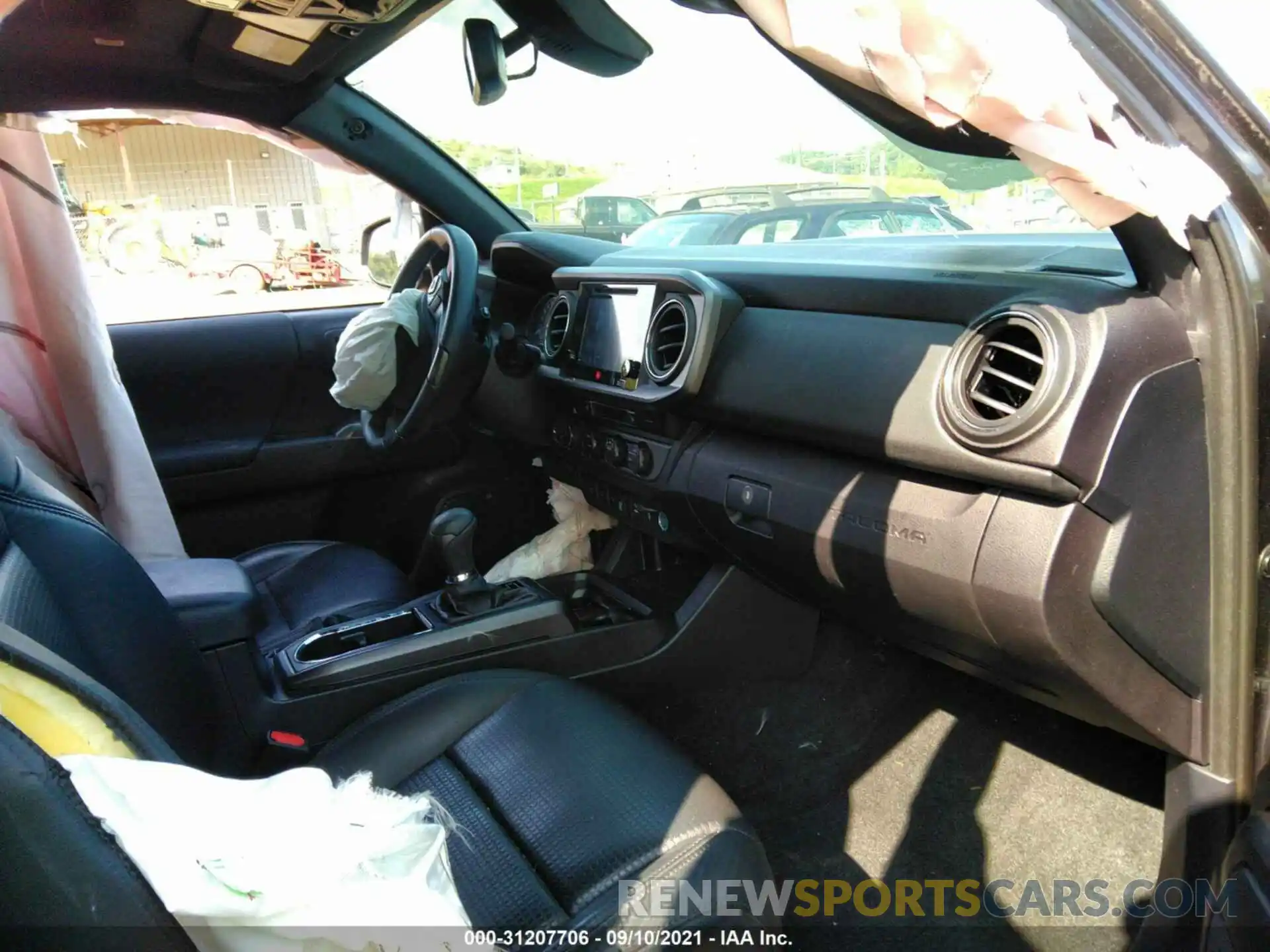 5 Photograph of a damaged car 3TMCZ5AN9KM220599 TOYOTA TACOMA 4WD 2019