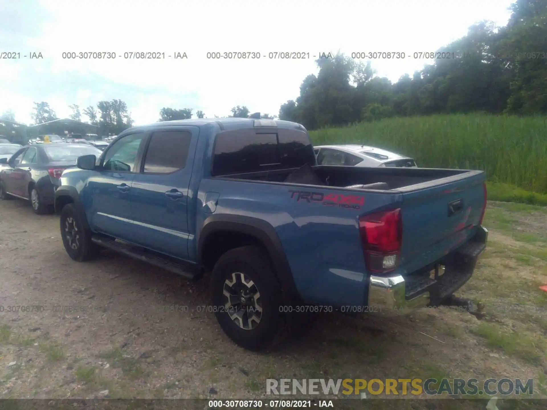 3 Photograph of a damaged car 3TMCZ5AN9KM223163 TOYOTA TACOMA 4WD 2019