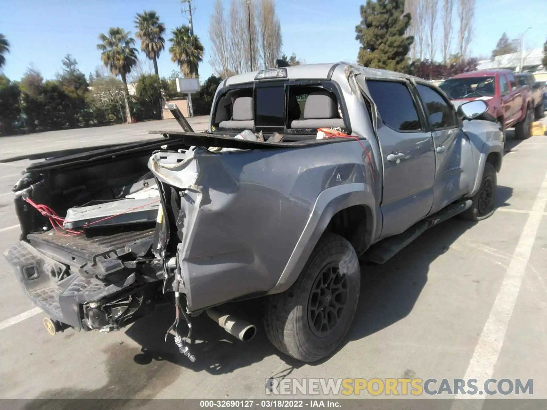 4 Photograph of a damaged car 3TMCZ5AN9KM235636 TOYOTA TACOMA 4WD 2019