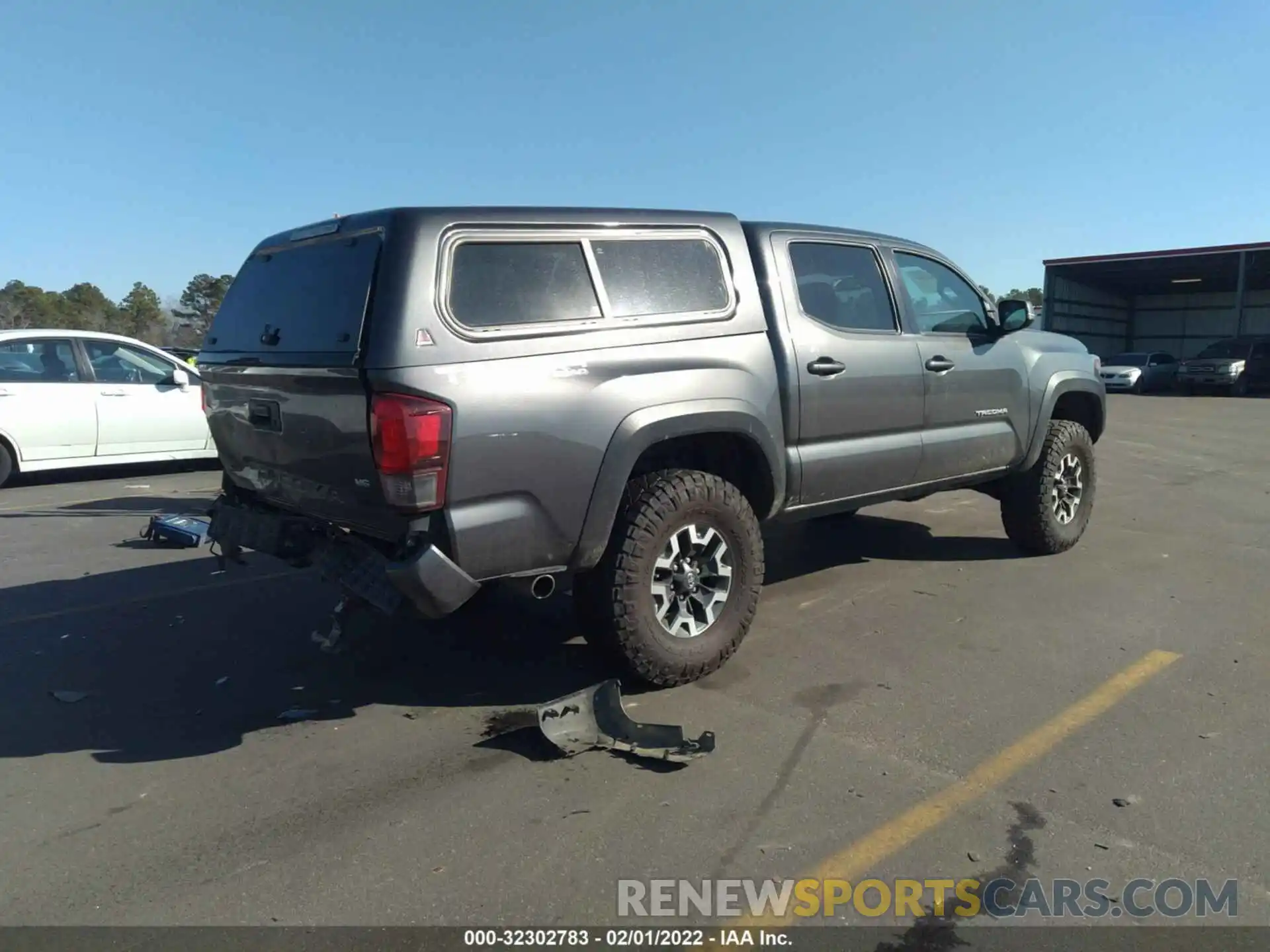 4 Photograph of a damaged car 3TMCZ5AN9KM238116 TOYOTA TACOMA 4WD 2019