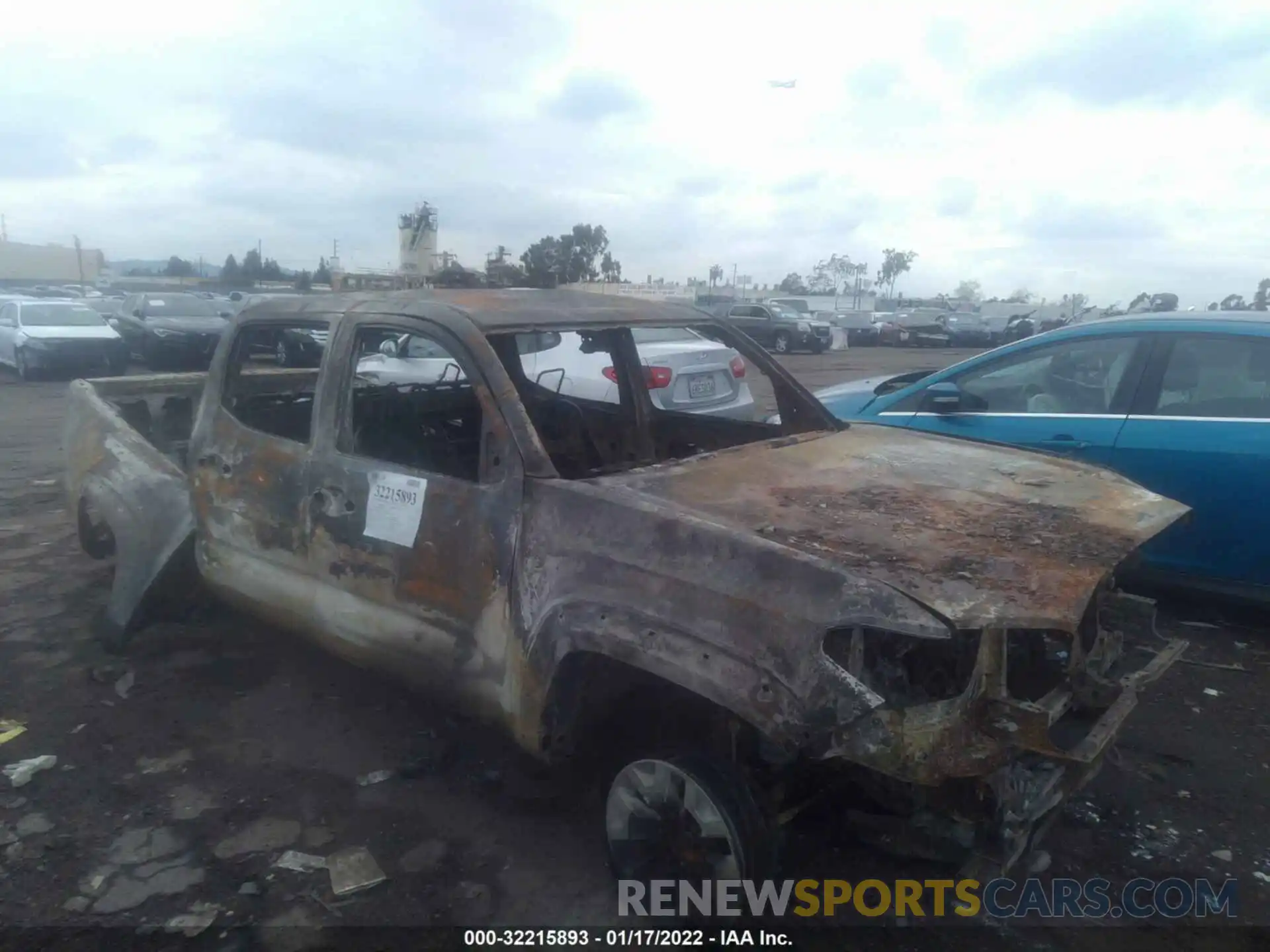 1 Photograph of a damaged car 3TMCZ5AN9KM245597 TOYOTA TACOMA 4WD 2019