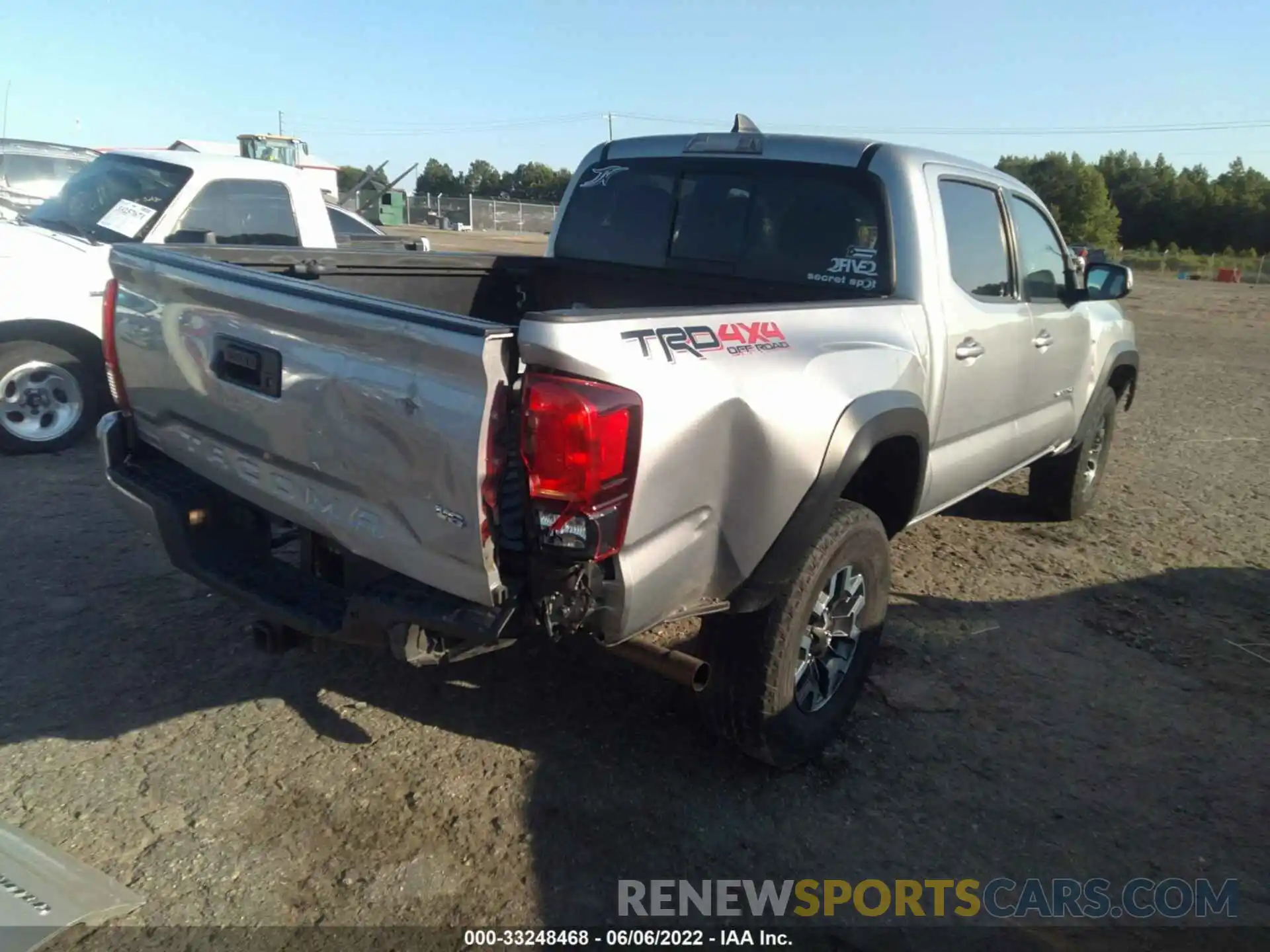 4 Photograph of a damaged car 3TMCZ5AN9KM257619 TOYOTA TACOMA 4WD 2019