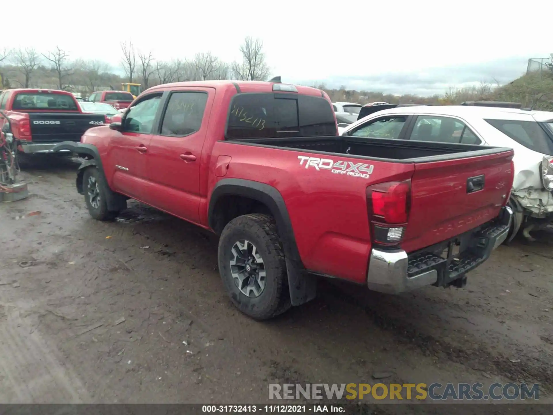 3 Photograph of a damaged car 3TMCZ5AN9KM260696 TOYOTA TACOMA 4WD 2019