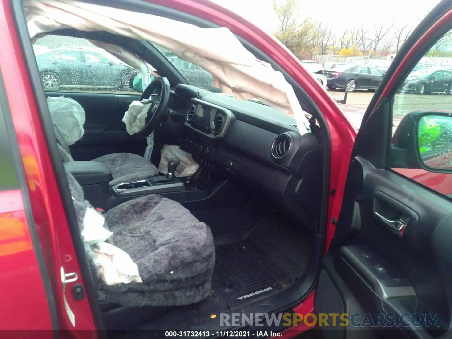 5 Photograph of a damaged car 3TMCZ5AN9KM260696 TOYOTA TACOMA 4WD 2019