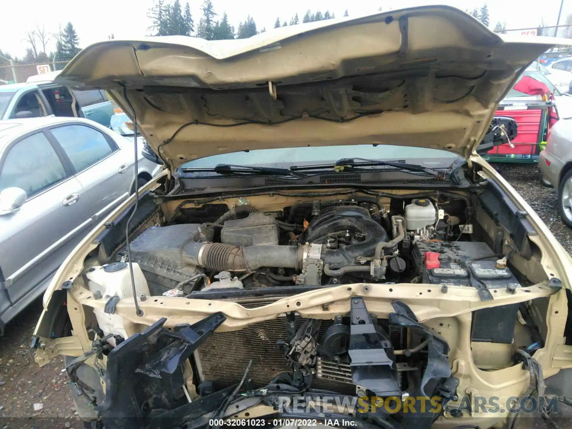 10 Photograph of a damaged car 3TMCZ5AN9KM262075 TOYOTA TACOMA 4WD 2019