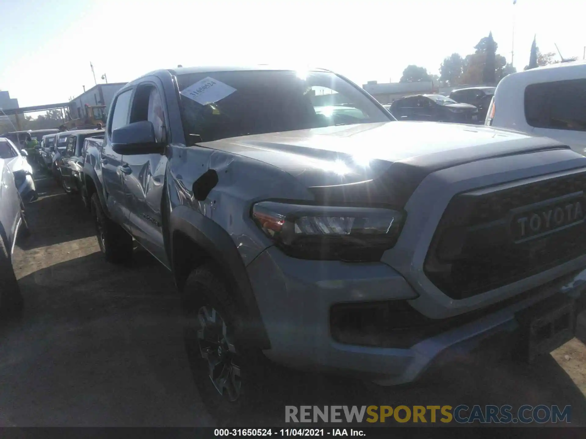 1 Фотография поврежденного автомобиля 3TMCZ5AN9KM276235 TOYOTA TACOMA 4WD 2019