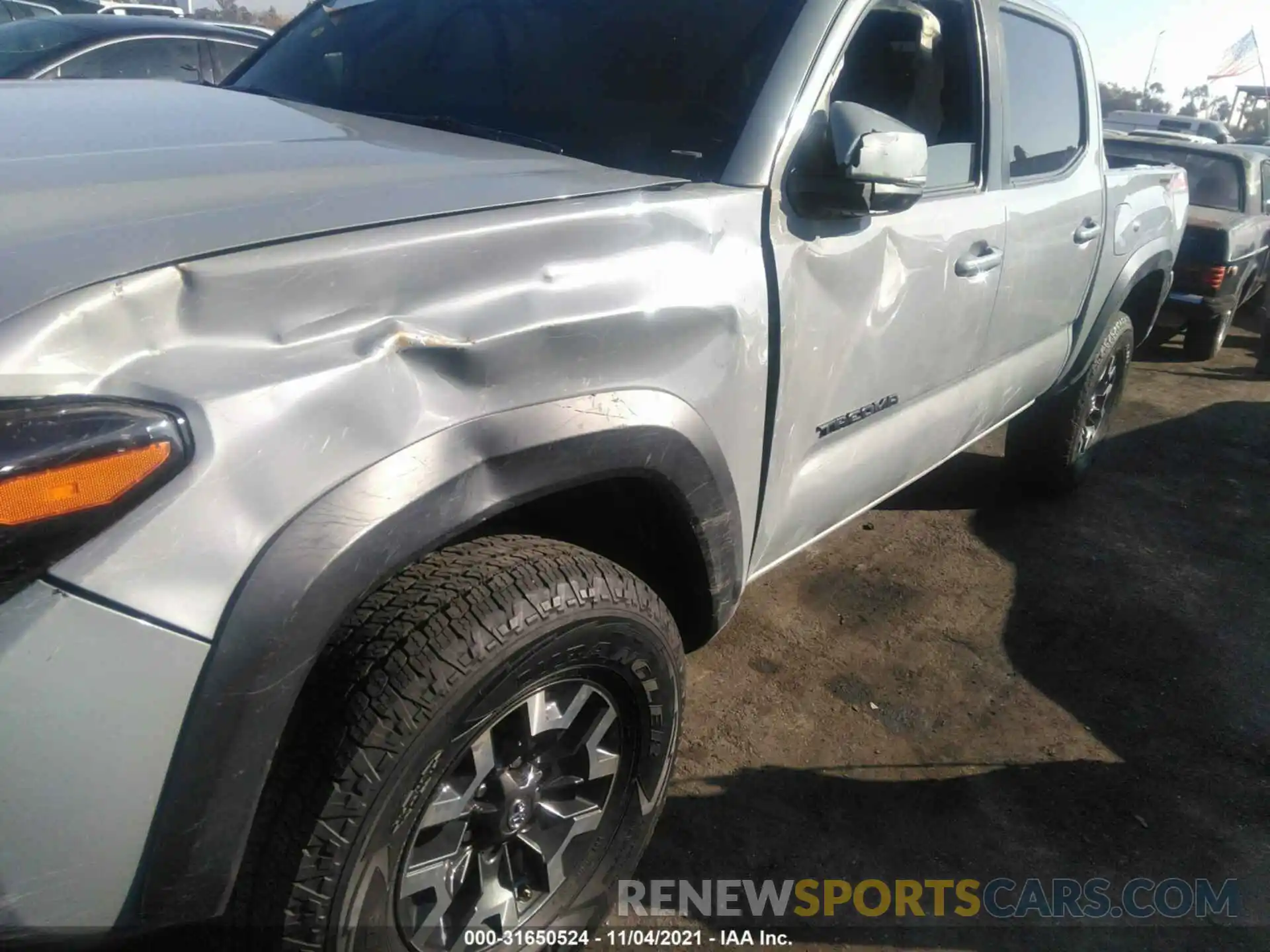 6 Фотография поврежденного автомобиля 3TMCZ5AN9KM276235 TOYOTA TACOMA 4WD 2019