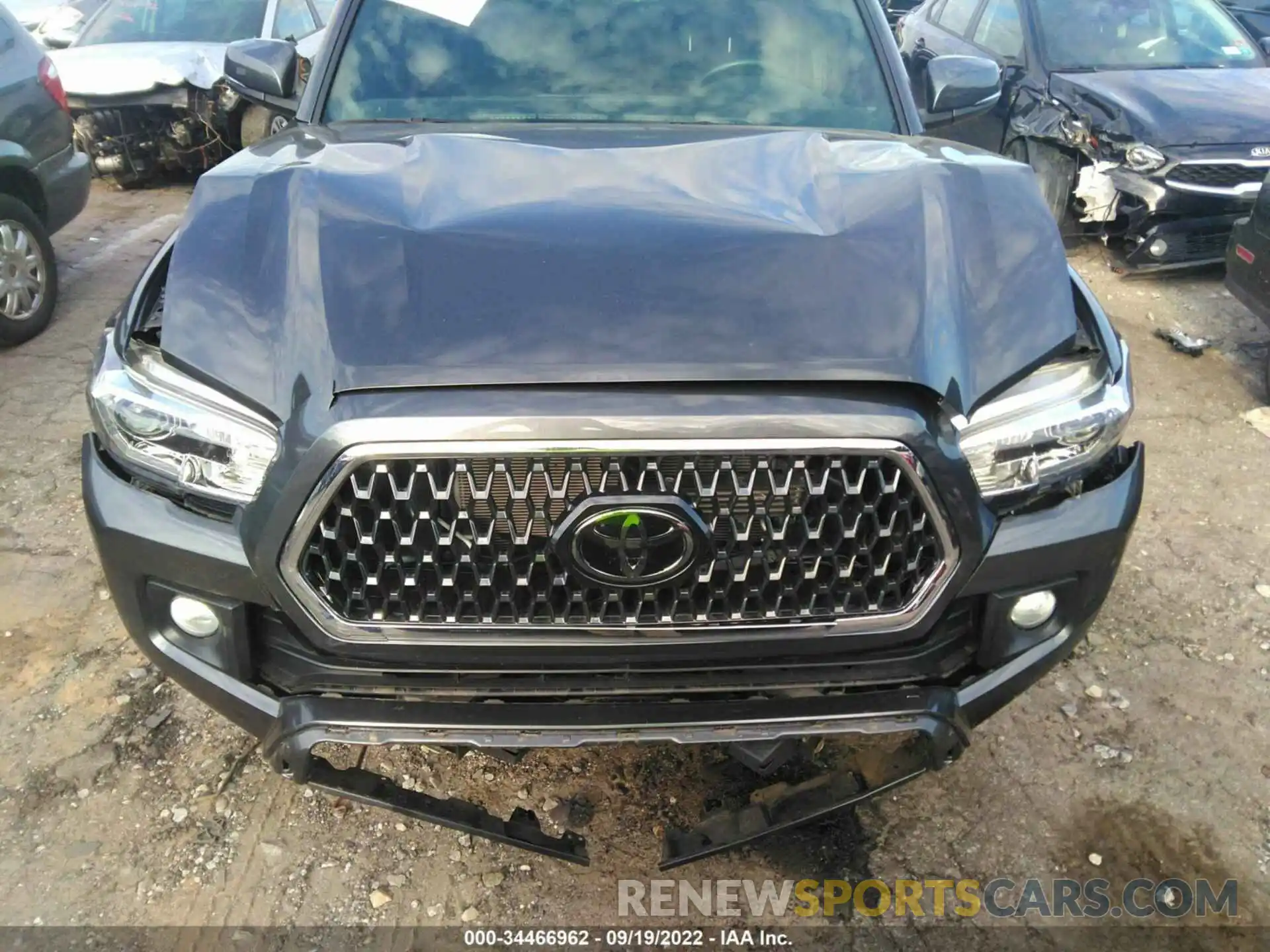 6 Photograph of a damaged car 3TMCZ5AN9KM277739 TOYOTA TACOMA 4WD 2019