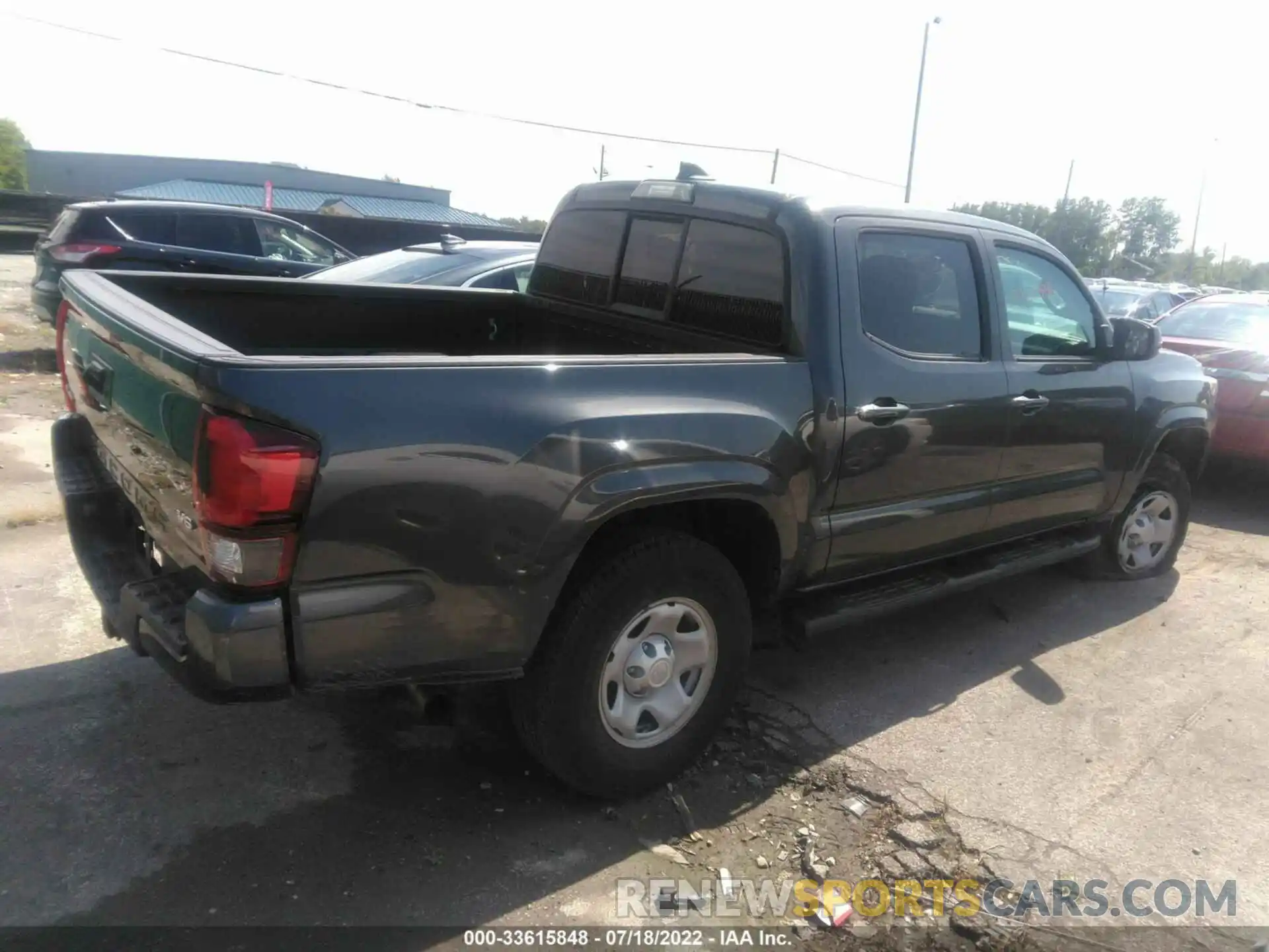 4 Photograph of a damaged car 3TMCZ5AN9KM279605 TOYOTA TACOMA 4WD 2019