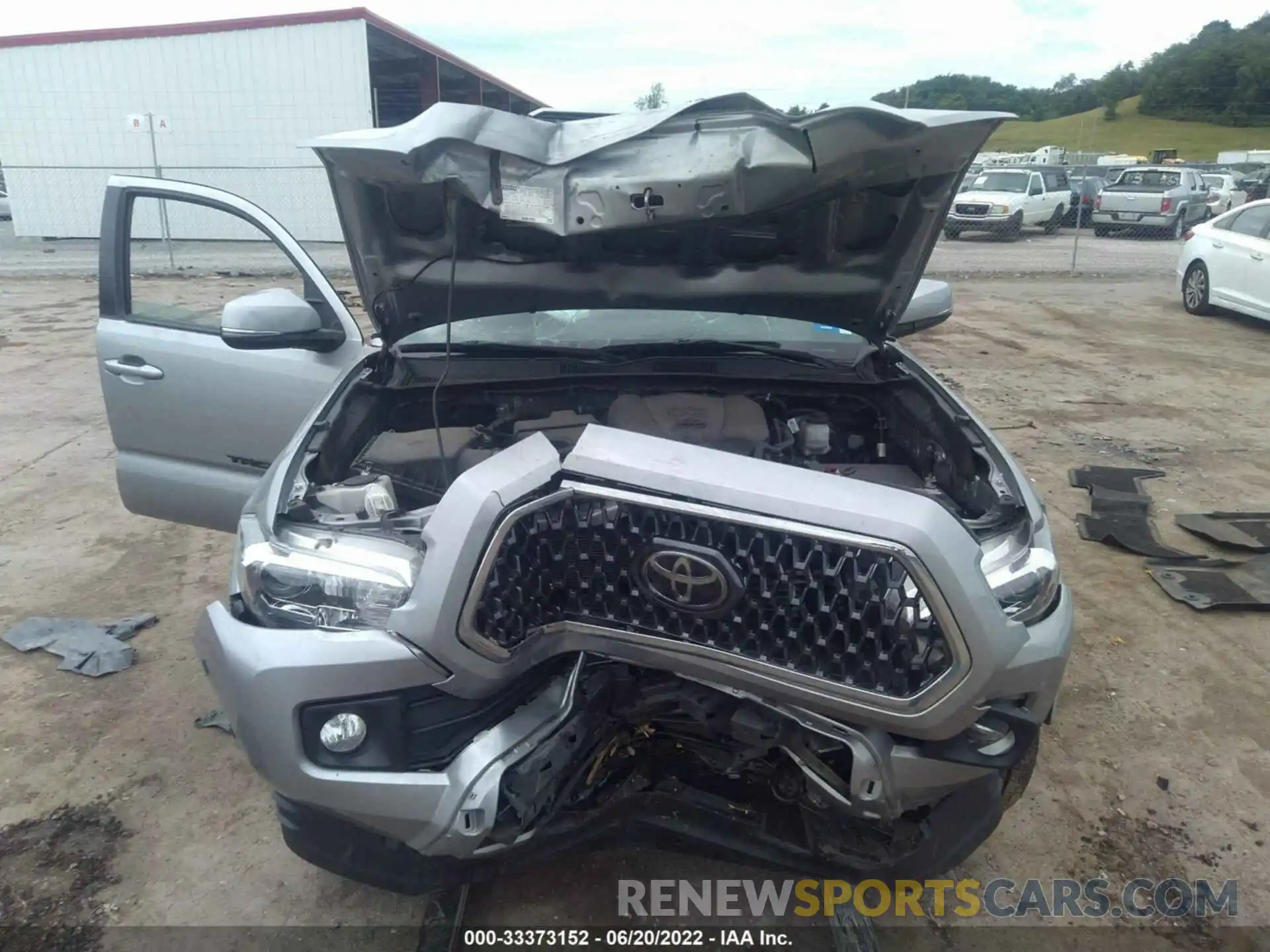 6 Фотография поврежденного автомобиля 3TMCZ5AN9KM279930 TOYOTA TACOMA 4WD 2019