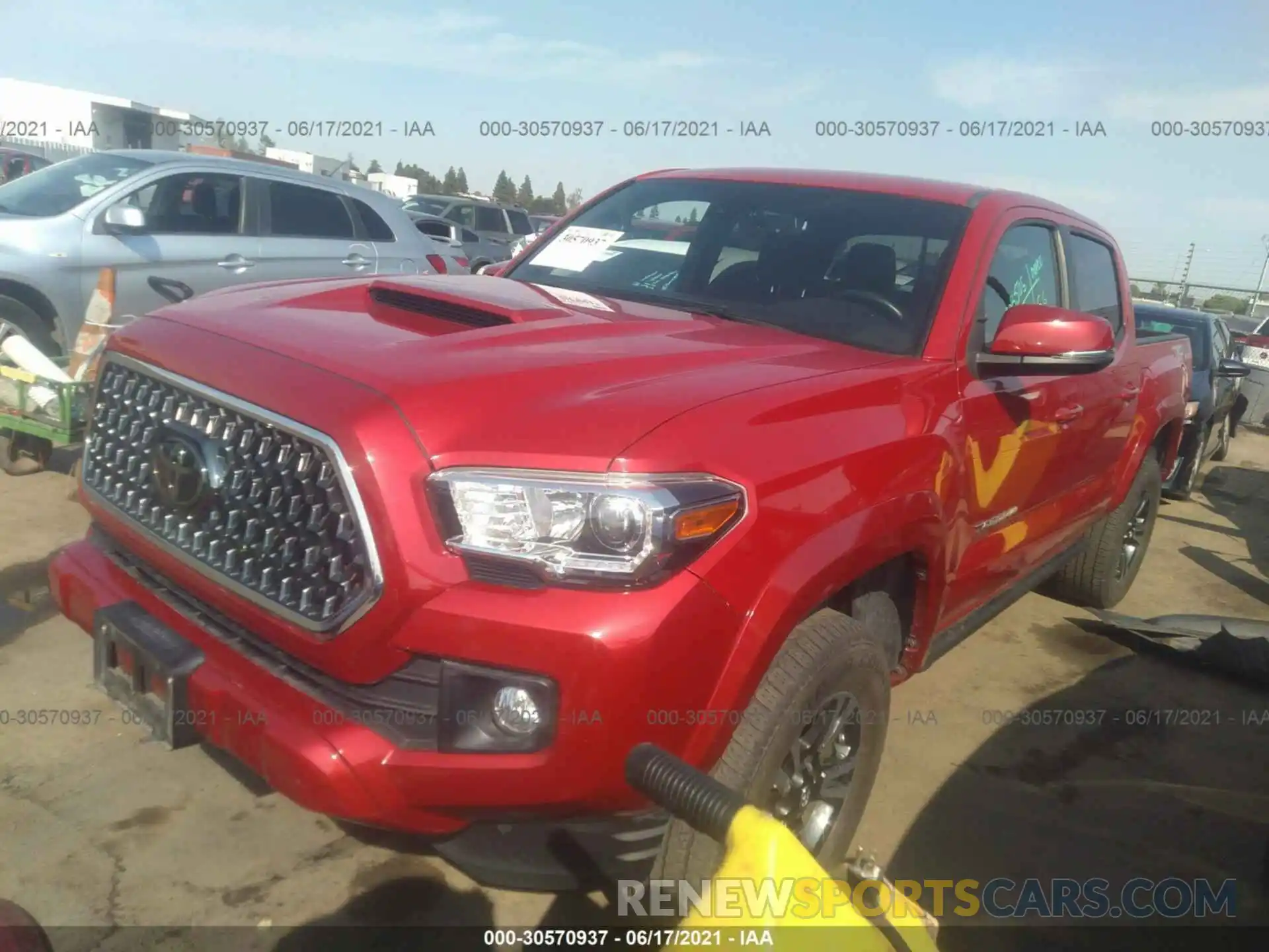 2 Photograph of a damaged car 3TMCZ5ANXKM189251 TOYOTA TACOMA 4WD 2019