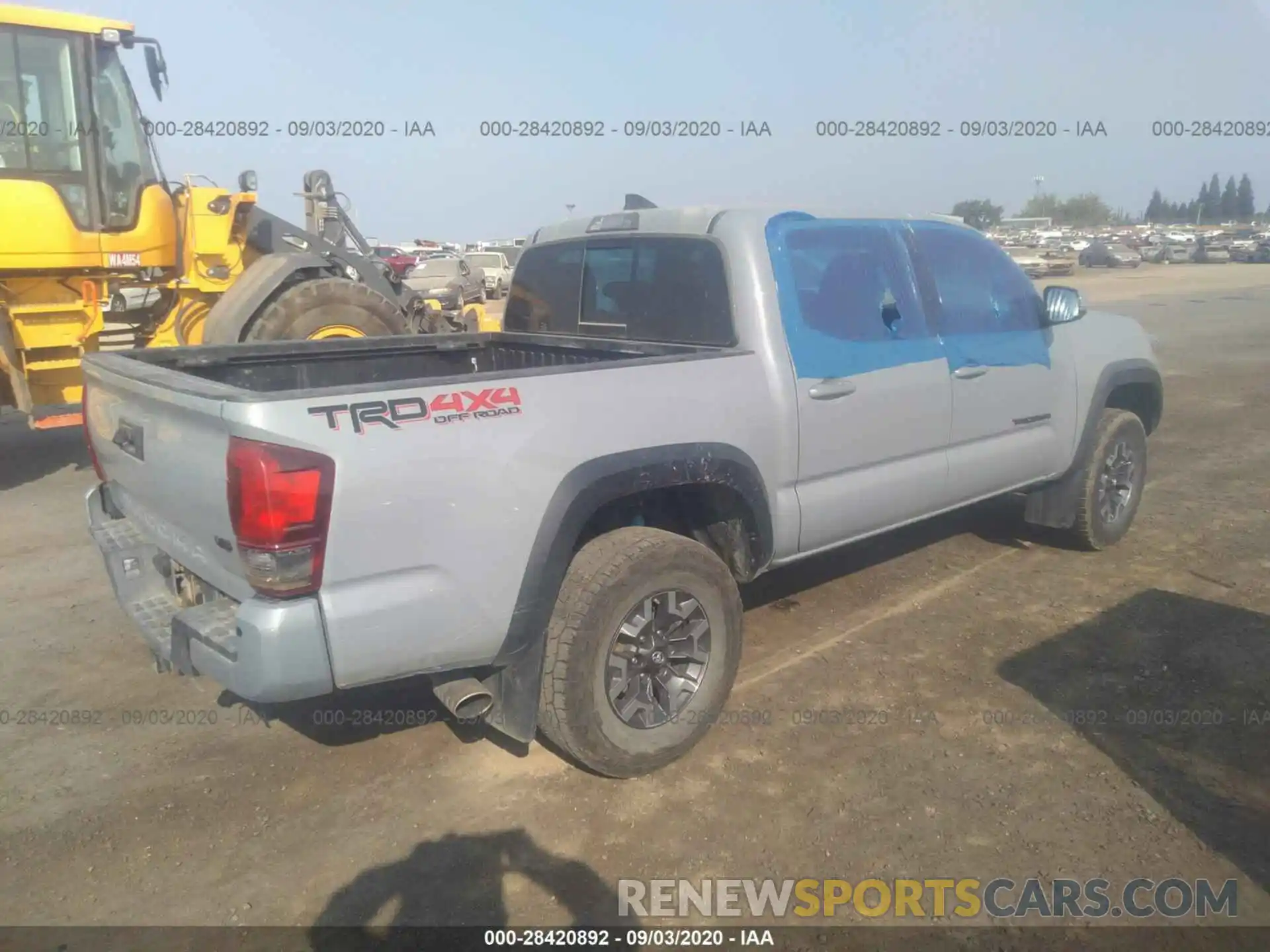 4 Photograph of a damaged car 3TMCZ5ANXKM192473 TOYOTA TACOMA 4WD 2019