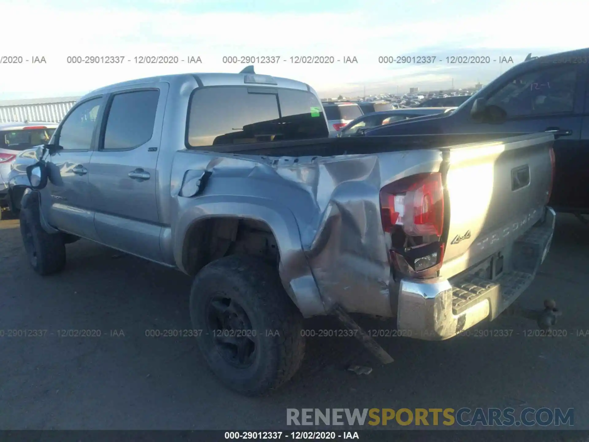 3 Photograph of a damaged car 3TMCZ5ANXKM196605 TOYOTA TACOMA 4WD 2019