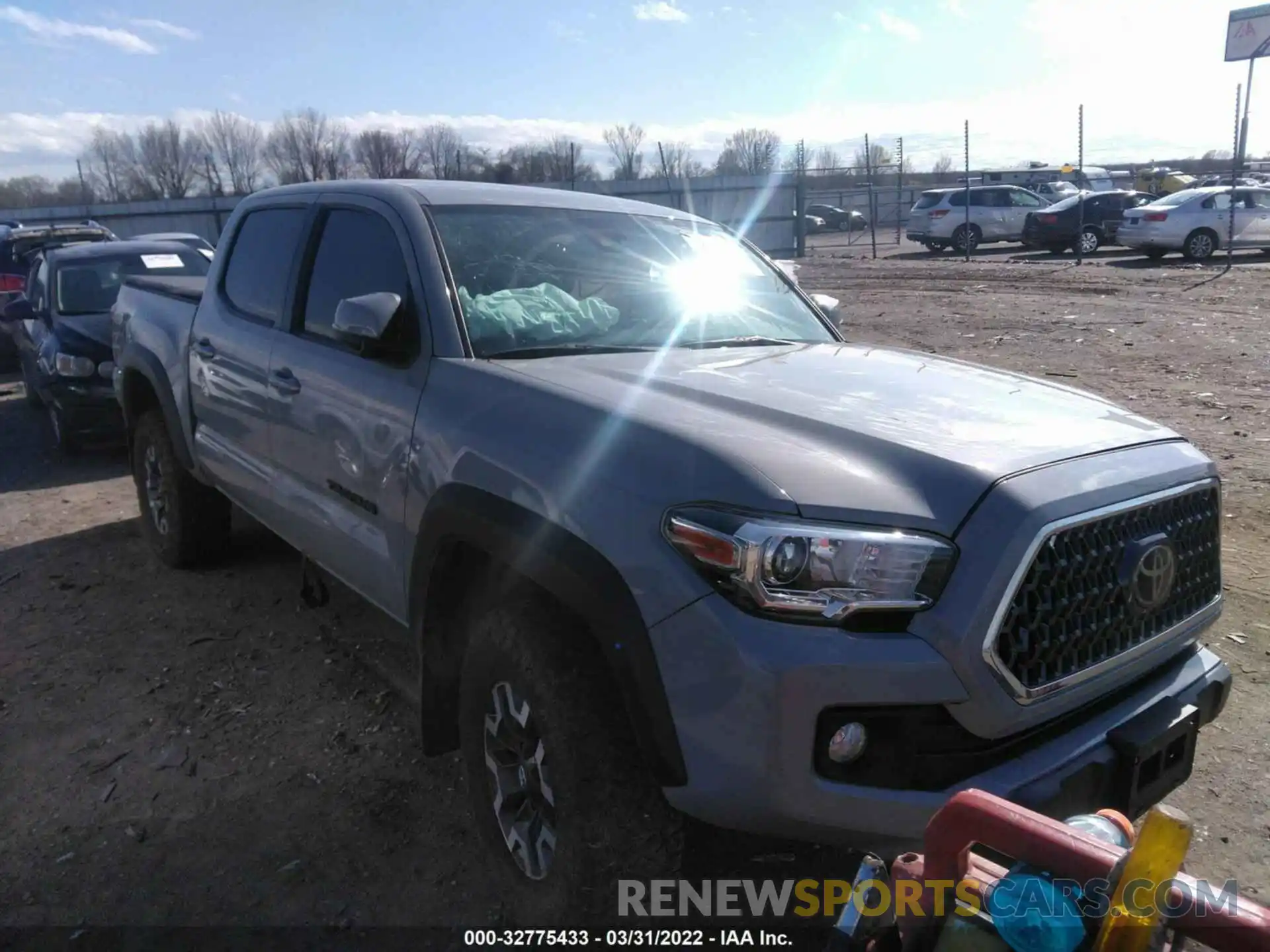 1 Photograph of a damaged car 3TMCZ5ANXKM199603 TOYOTA TACOMA 4WD 2019