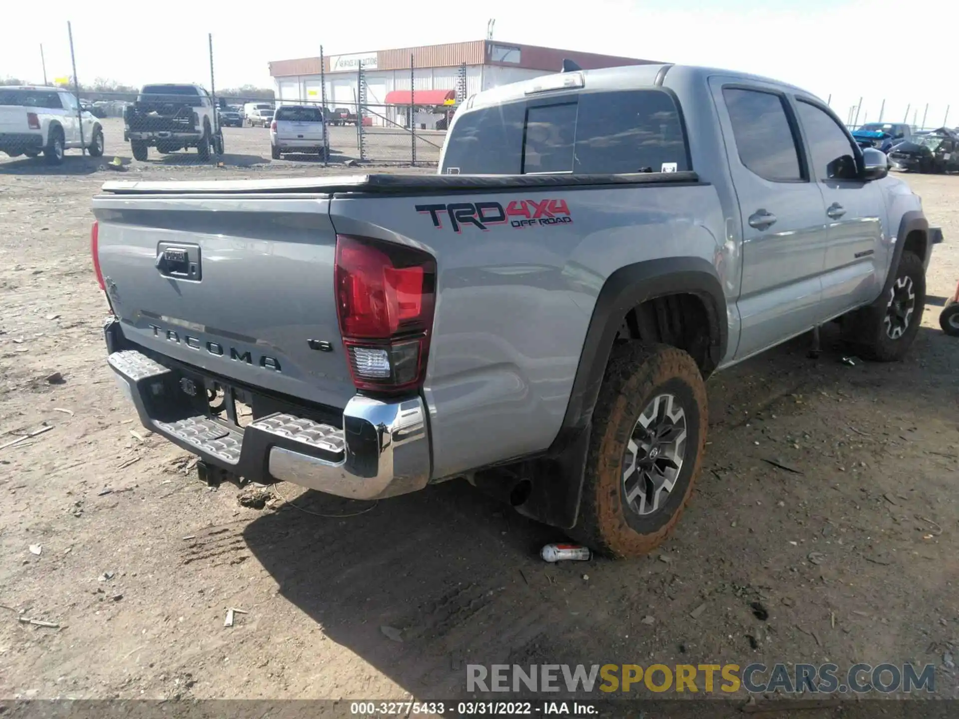 4 Photograph of a damaged car 3TMCZ5ANXKM199603 TOYOTA TACOMA 4WD 2019