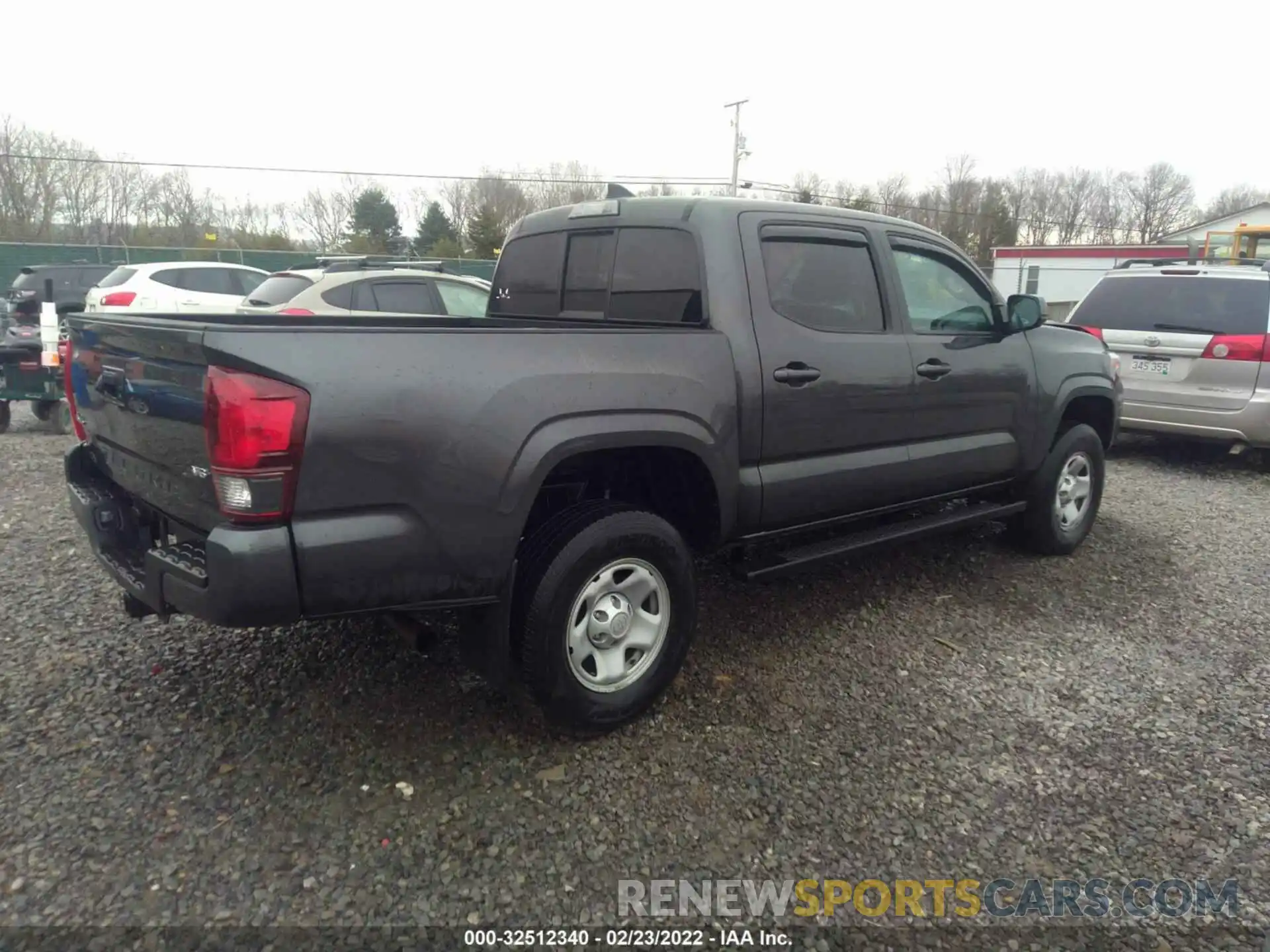 4 Photograph of a damaged car 3TMCZ5ANXKM205495 TOYOTA TACOMA 4WD 2019