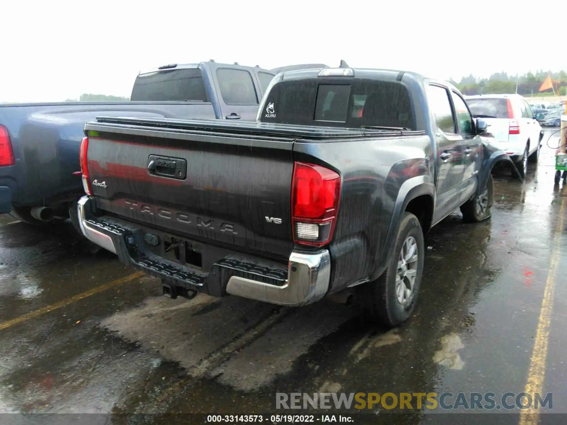 4 Photograph of a damaged car 3TMCZ5ANXKM205979 TOYOTA TACOMA 4WD 2019