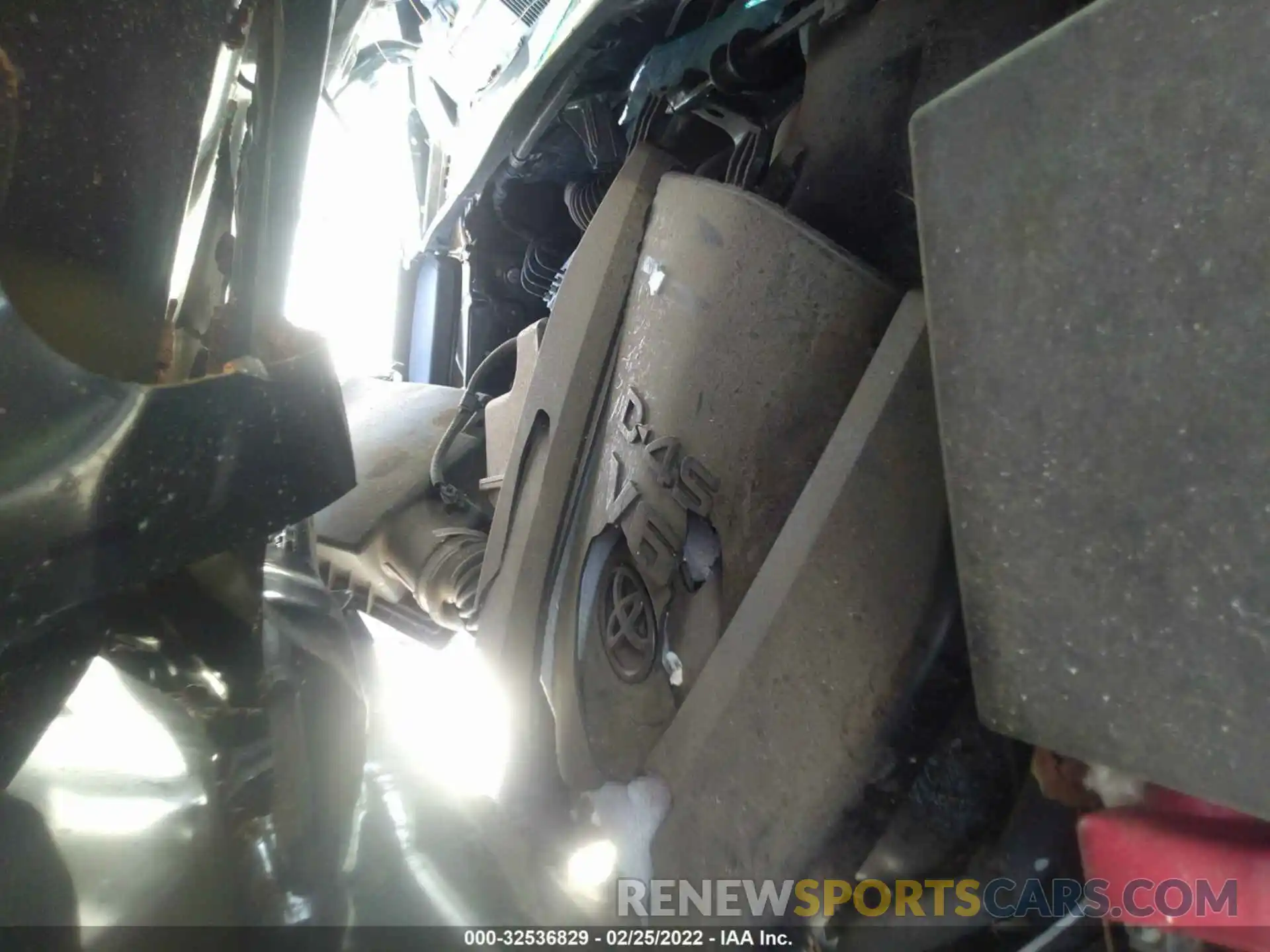 10 Photograph of a damaged car 3TMCZ5ANXKM208252 TOYOTA TACOMA 4WD 2019