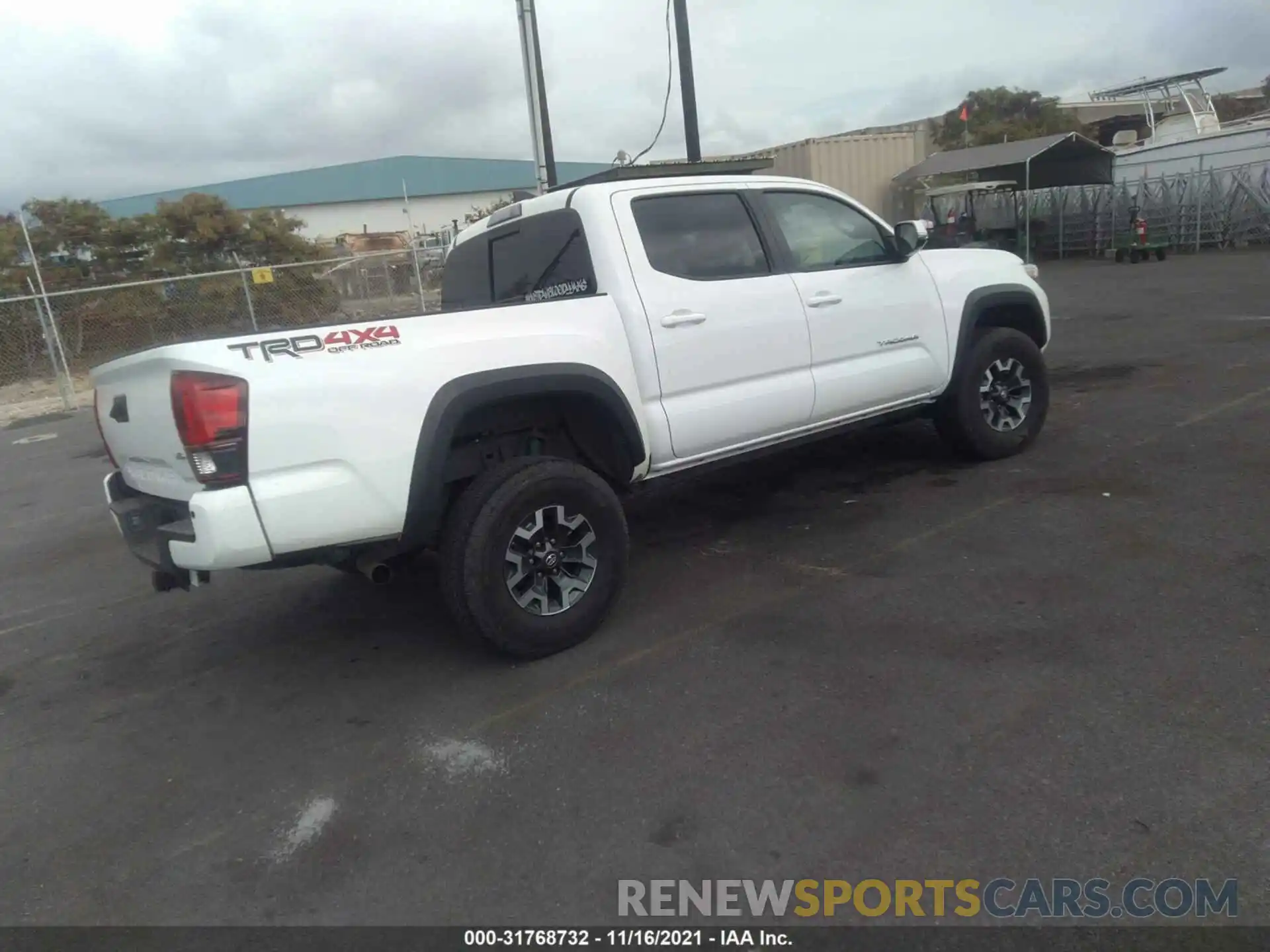 4 Фотография поврежденного автомобиля 3TMCZ5ANXKM211832 TOYOTA TACOMA 4WD 2019