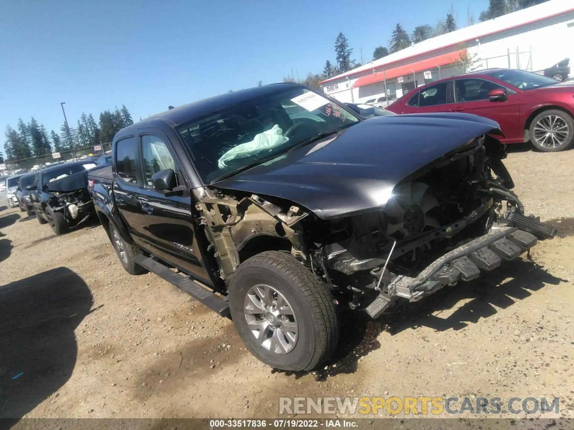 1 Photograph of a damaged car 3TMCZ5ANXKM216447 TOYOTA TACOMA 4WD 2019