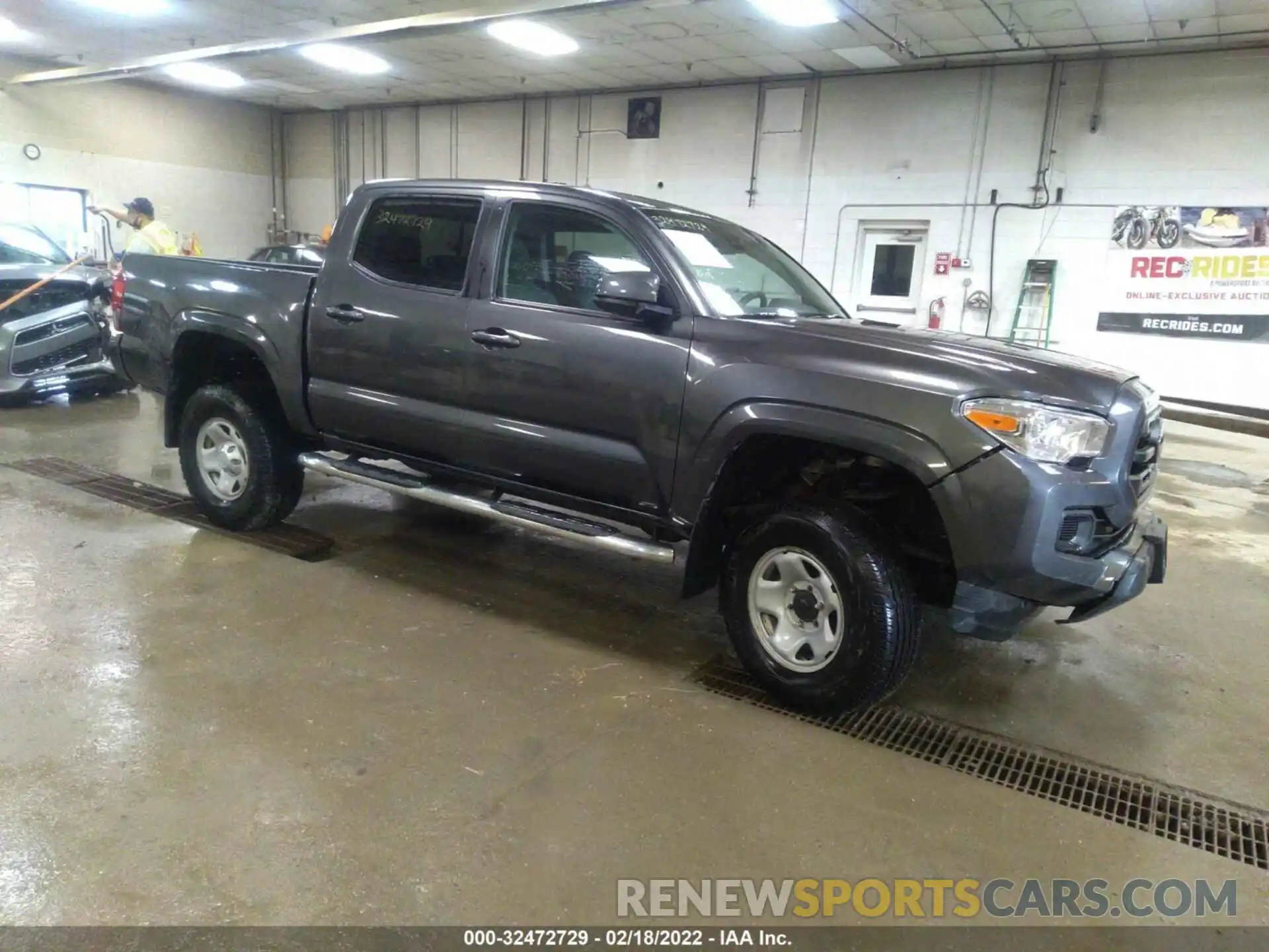 1 Photograph of a damaged car 3TMCZ5ANXKM217677 TOYOTA TACOMA 4WD 2019