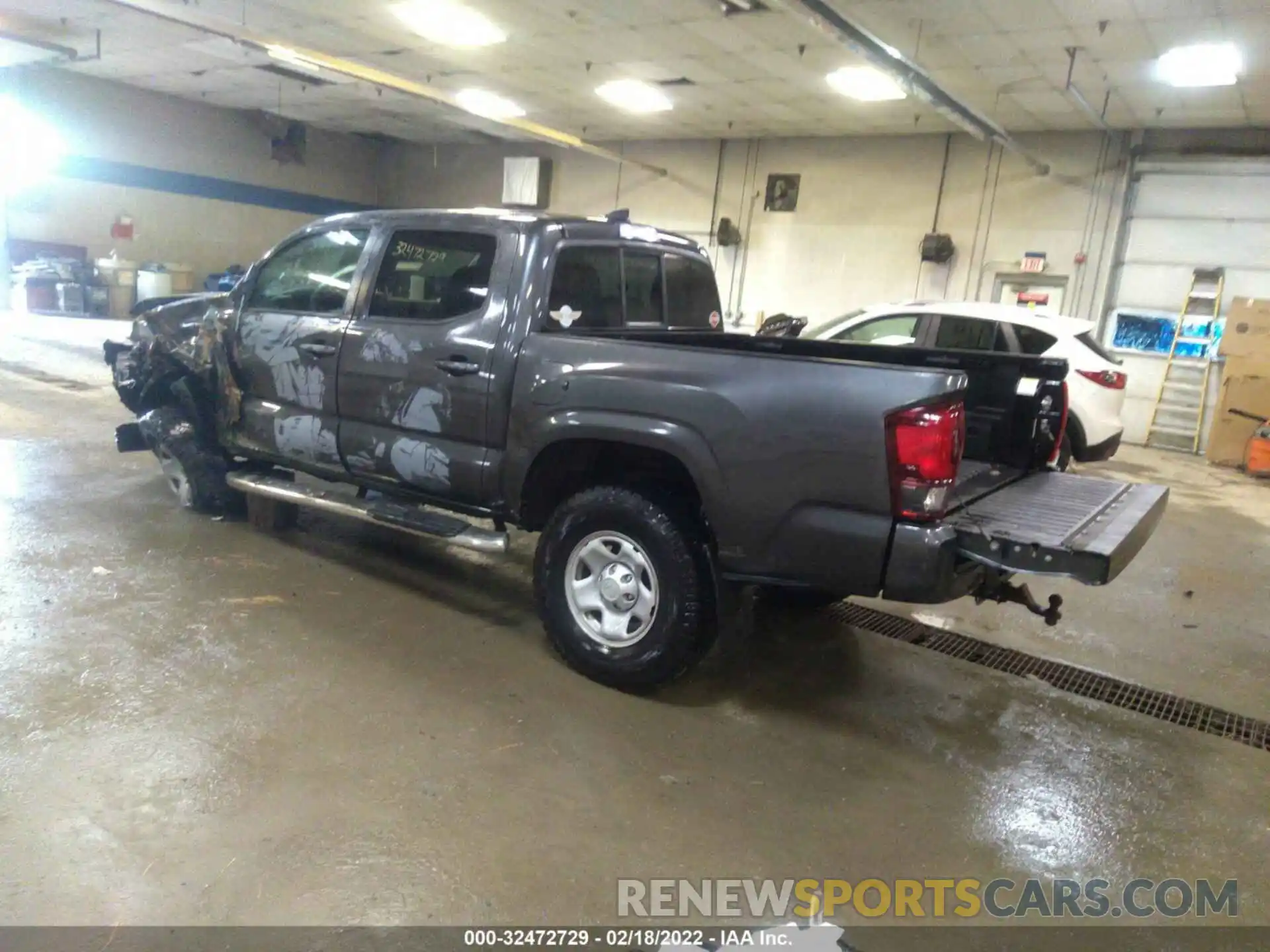 3 Photograph of a damaged car 3TMCZ5ANXKM217677 TOYOTA TACOMA 4WD 2019