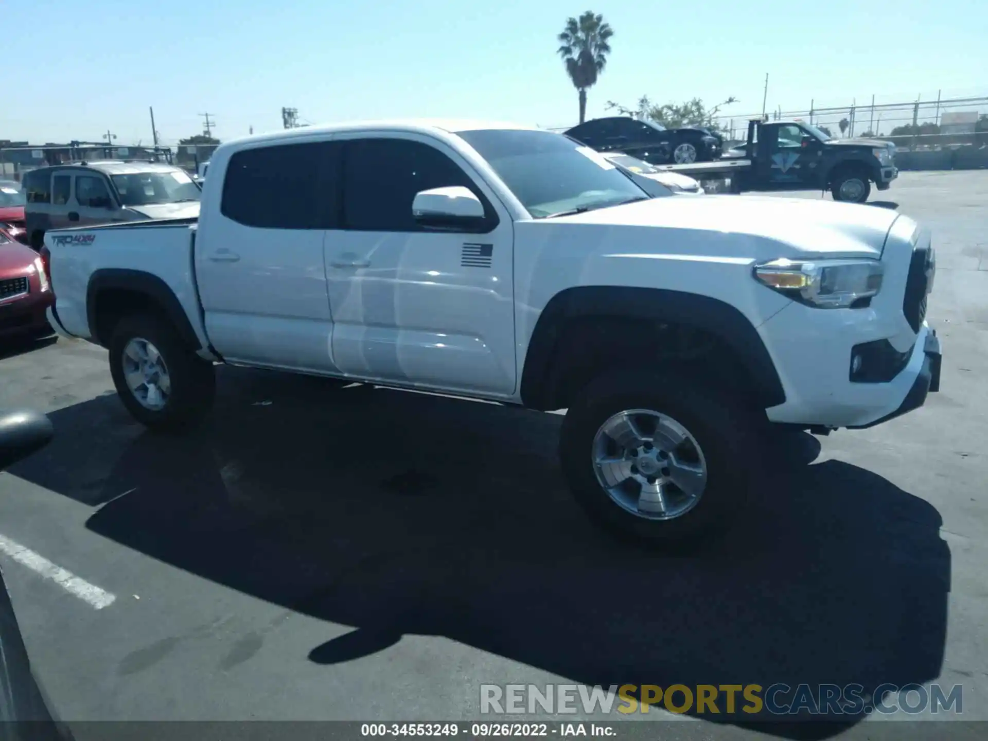 1 Photograph of a damaged car 3TMCZ5ANXKM218831 TOYOTA TACOMA 4WD 2019