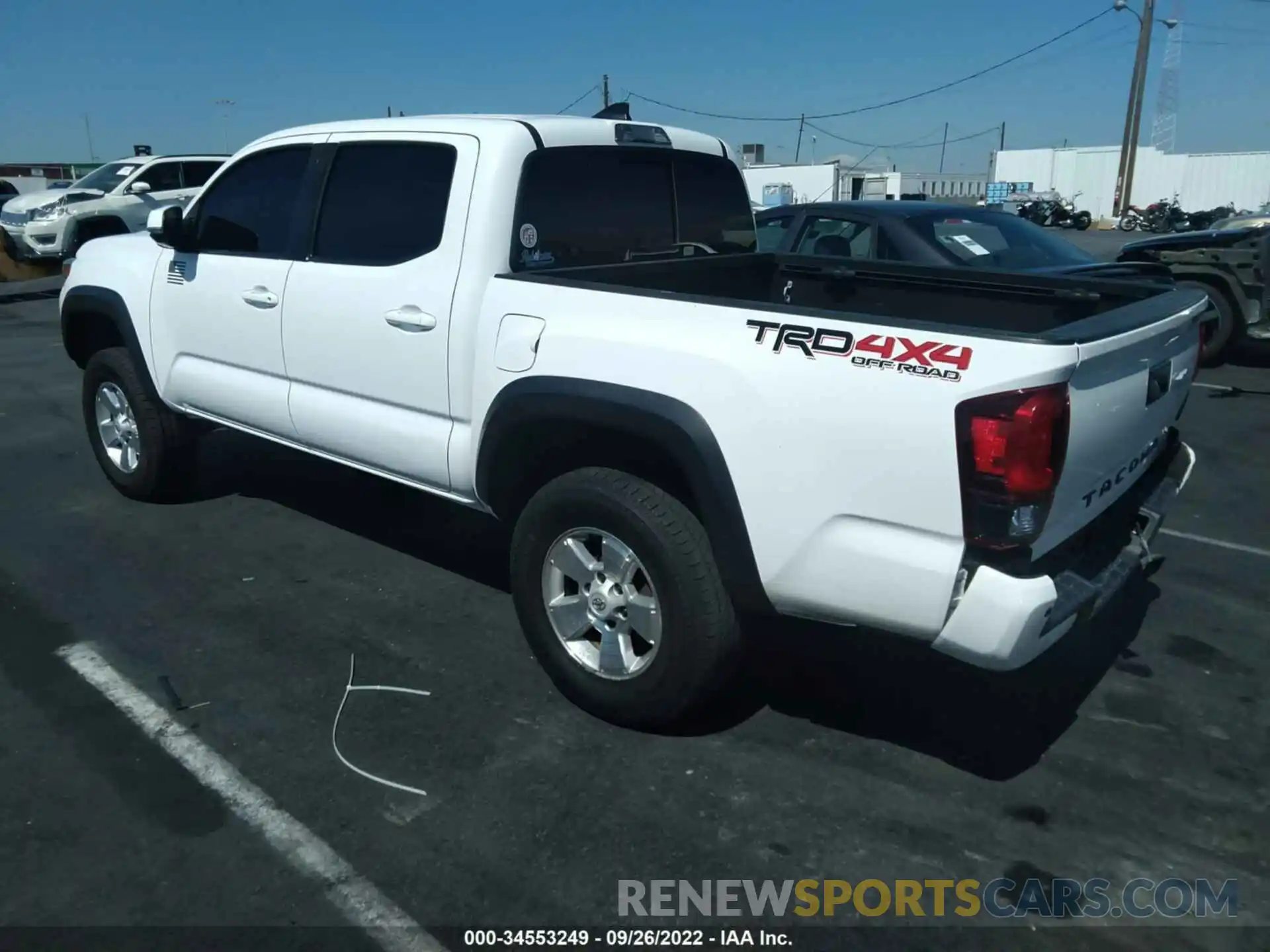 3 Photograph of a damaged car 3TMCZ5ANXKM218831 TOYOTA TACOMA 4WD 2019